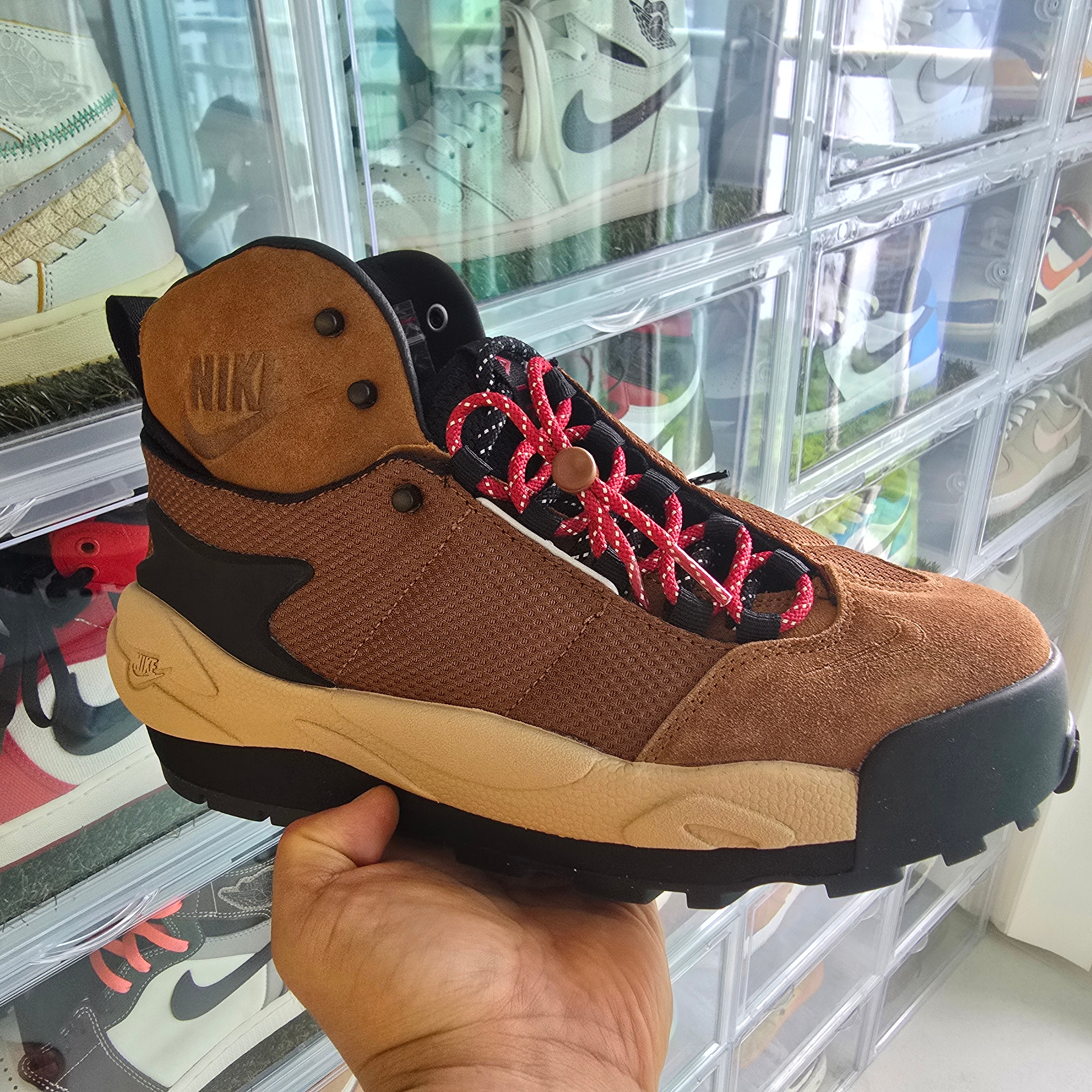 Nike x Sacai Magmascape SP Pecan 착용 스타일