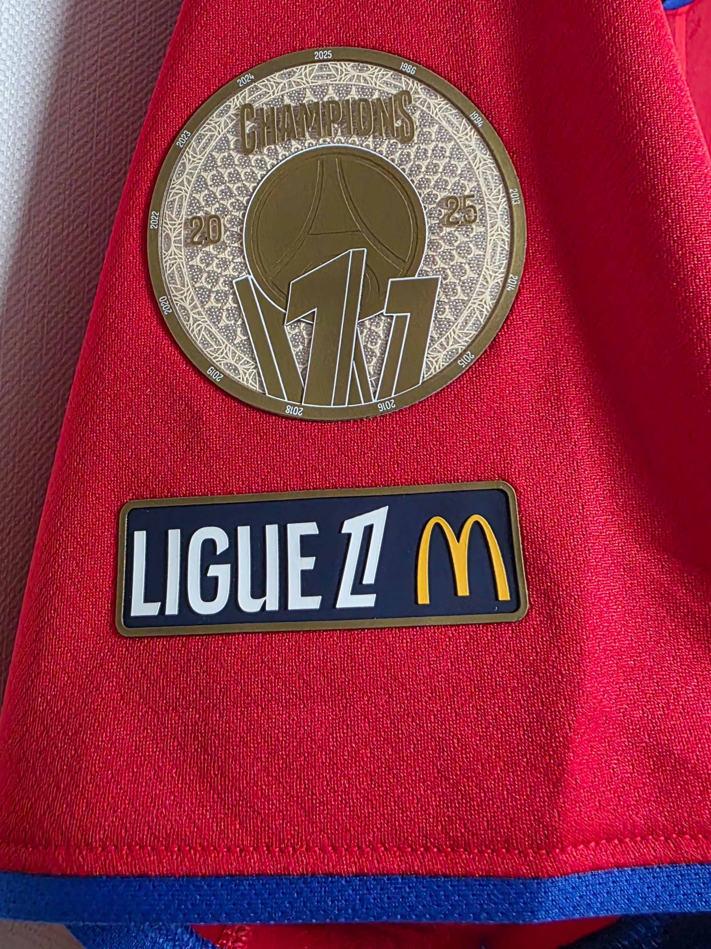 Nike Paris Saint-Germain 2025/26 Stadium 3rd Dri-Fit Total 90 Replica Jersey Global Red Sport Red Hyper (Non Marking Ver.), Nike Paris Saint-Germain 2025/26 Stadium 3rd Dri-Fit ADV Total 90 Authentic Jersey Global Red Sport Red Hyper (Non Marking Ver.) 착용 스타일 - 3