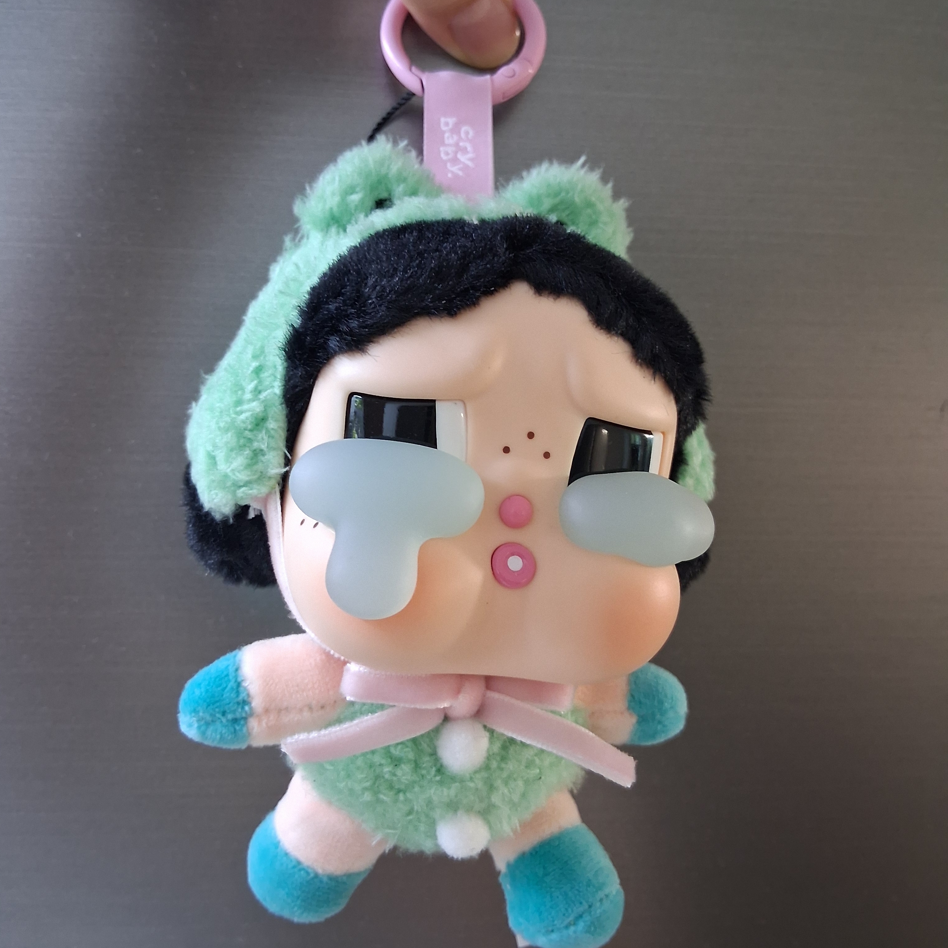 Pop Mart Crybaby Crying Again Series Plush Keyring What A Frog (Opened Case) 착용 스타일 - 1