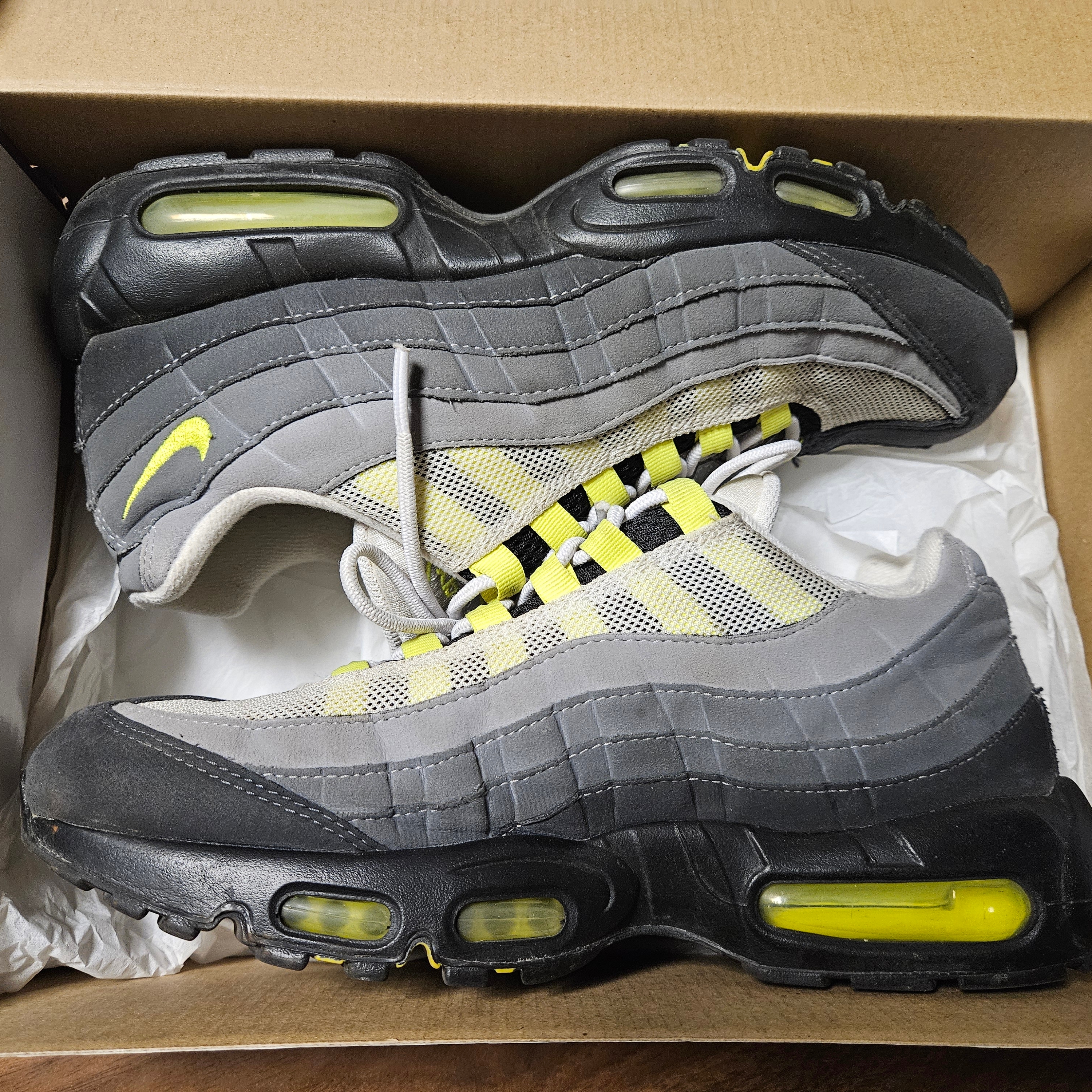 Nike Air Max 95 OG Neon Yellow 2020 착용 스타일