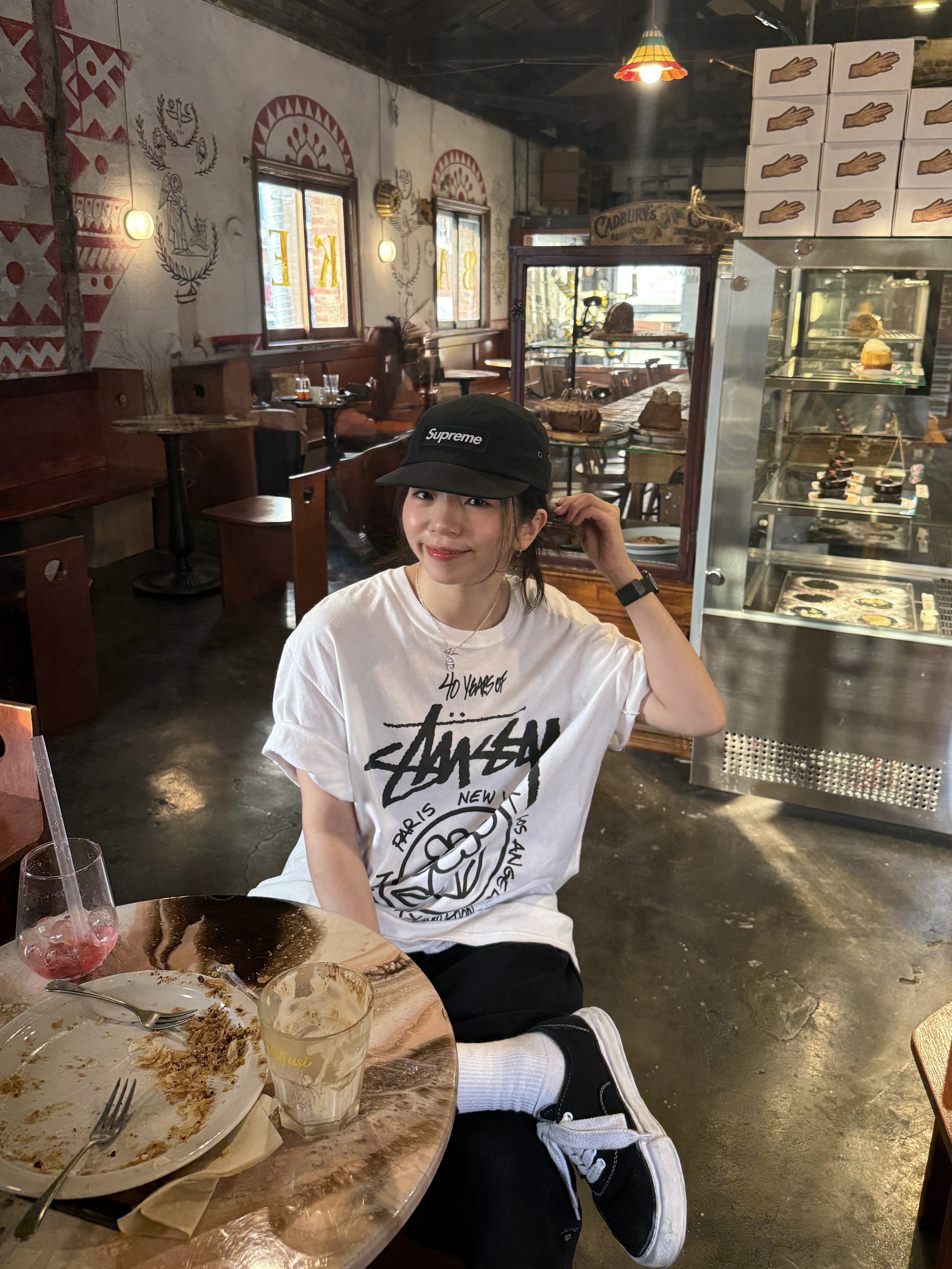 Stussy x Marc Jacobs 40 WT T-Shirt, Supreme Waxed Cotton Camp Cap Black - 23FW 착용 스타일 - 1