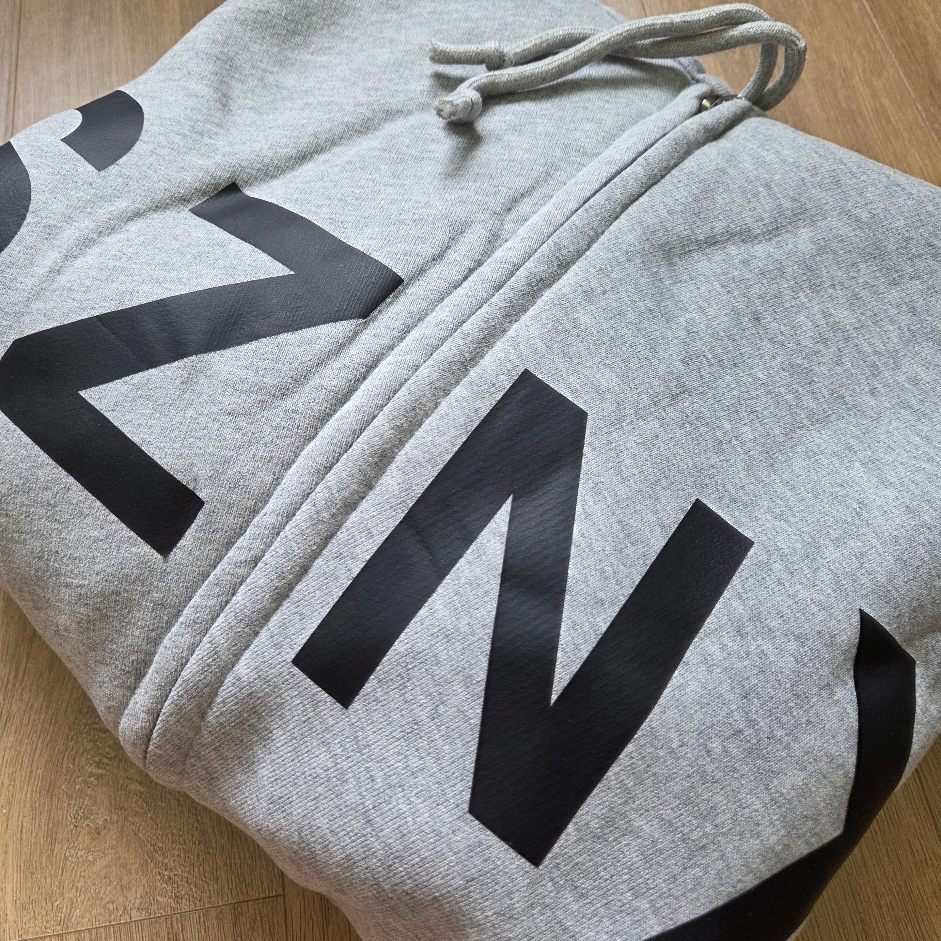 Yeezy HD-10 Grey - Korea Limited 착용 스타일 - 3