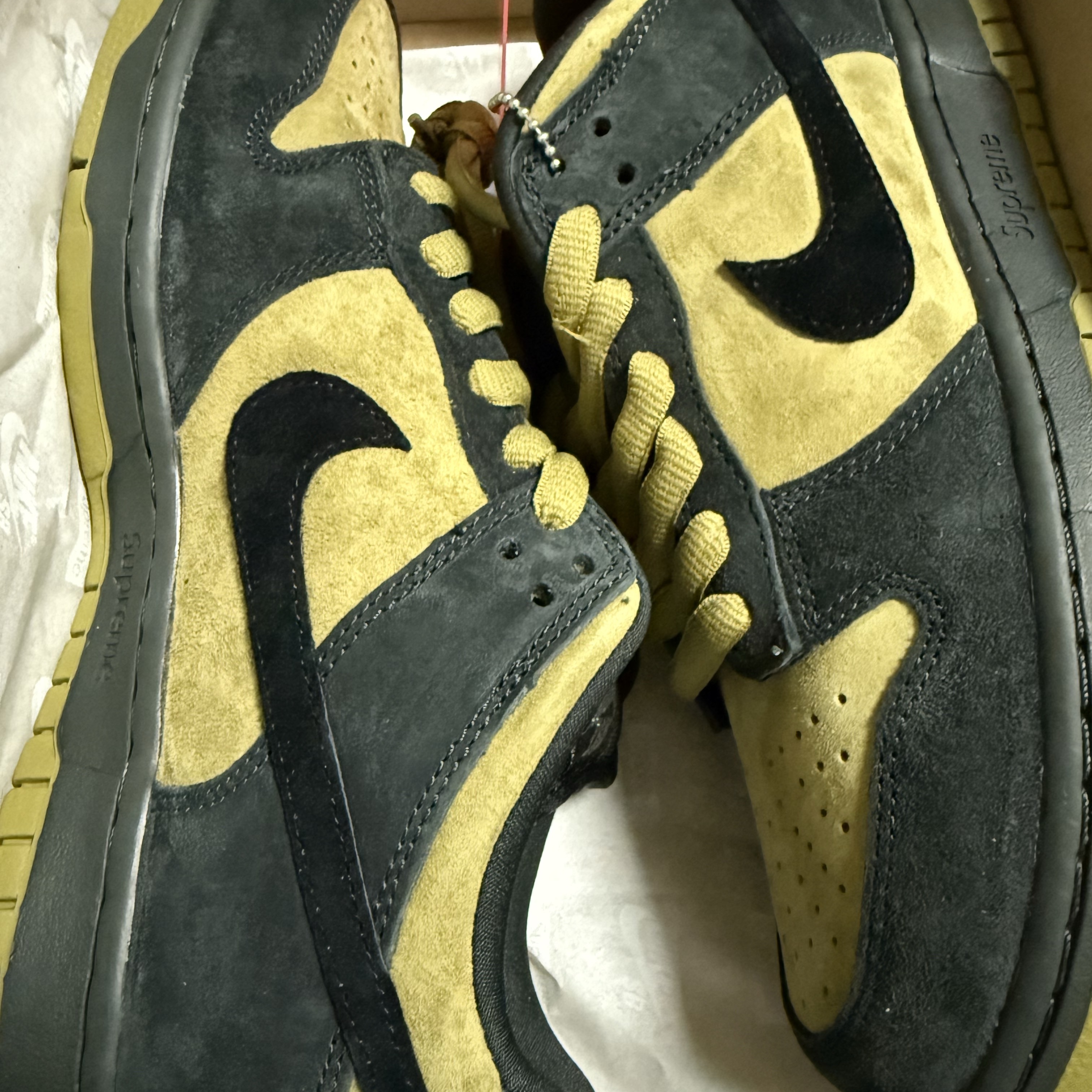 Nike x Supreme SB Dunk Low Black, Nike x Supreme SB Dunk Low Camper Green 착용 스타일 - 2