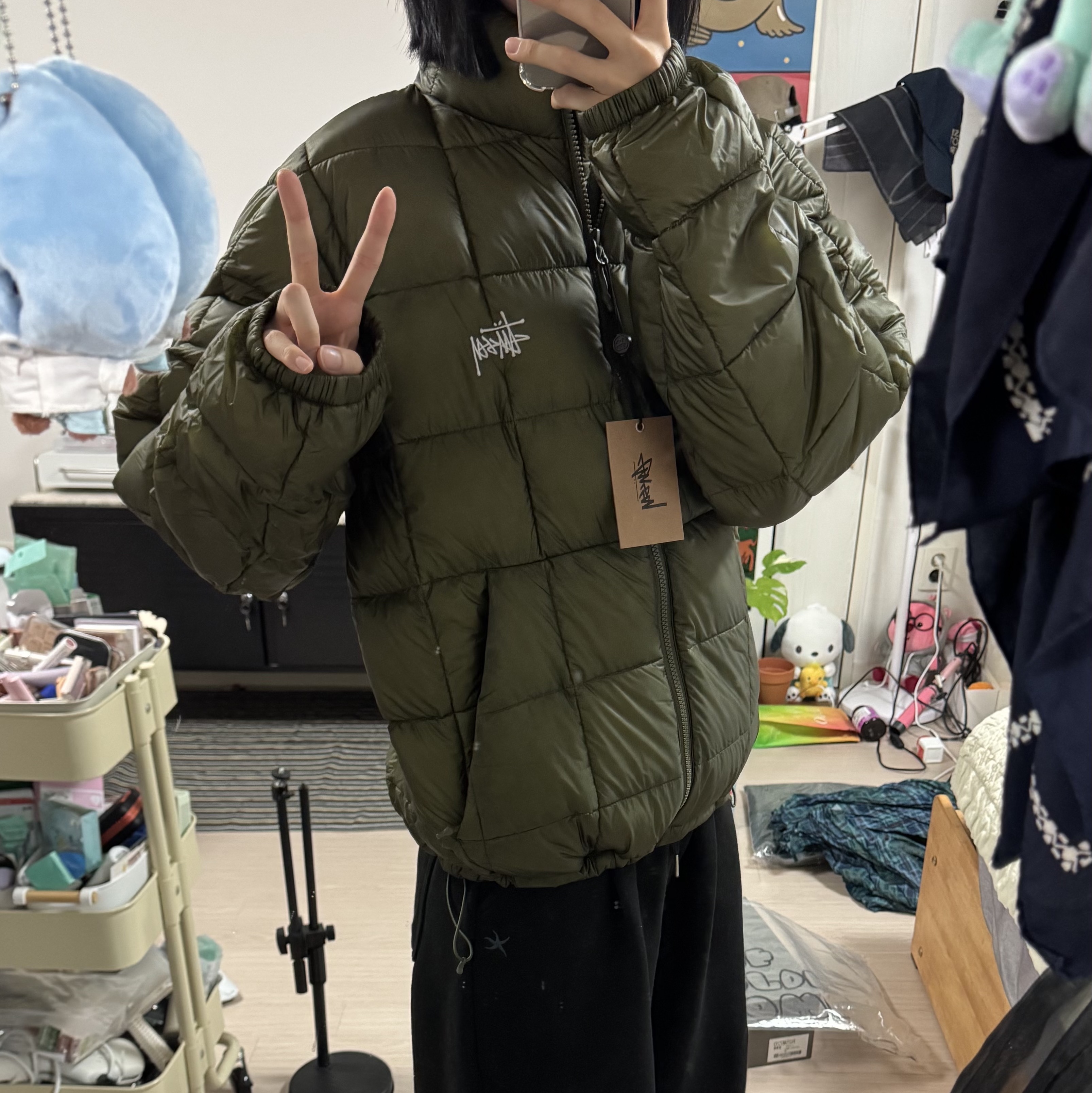 Stussy Midweight Puffer Olive 착용 스타일