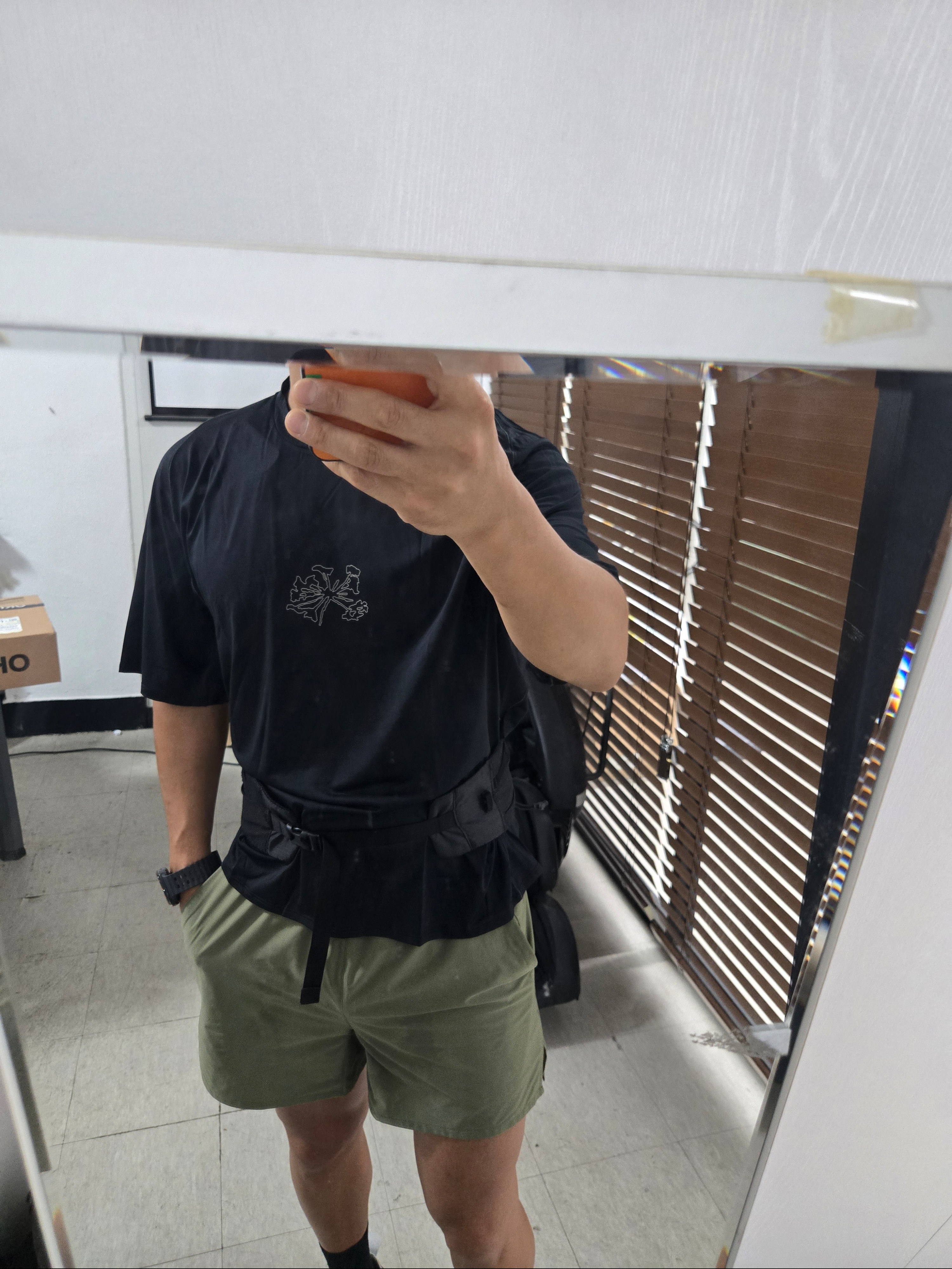 Portal Lateral Peak T-Shirt Black Beauty, Portal Borders Cargo Belt Silent Storm 착용 스타일