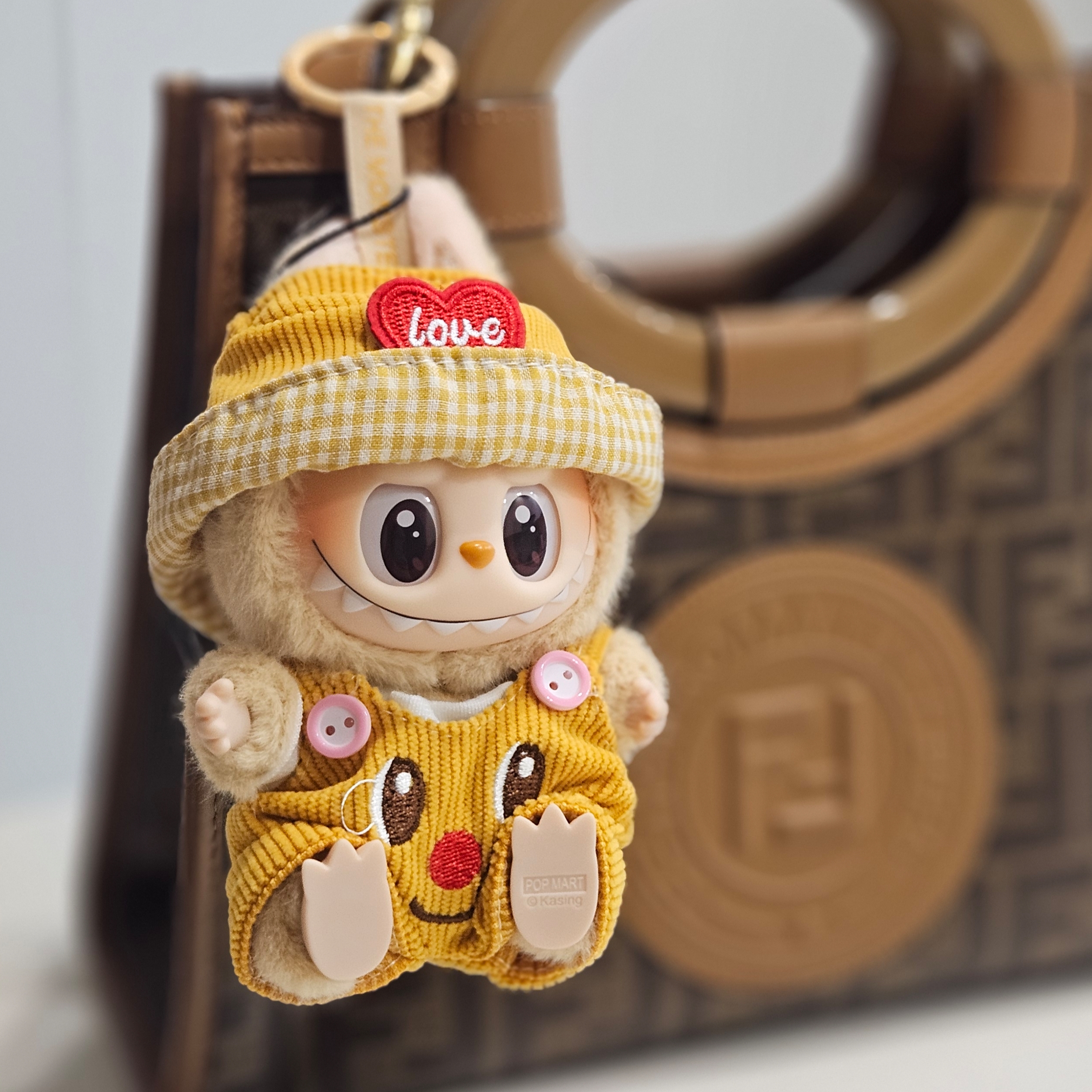 Pop Mart Labubu Let's Play Together Doll Series Baba Keyring (Opened Case) 착용 스타일