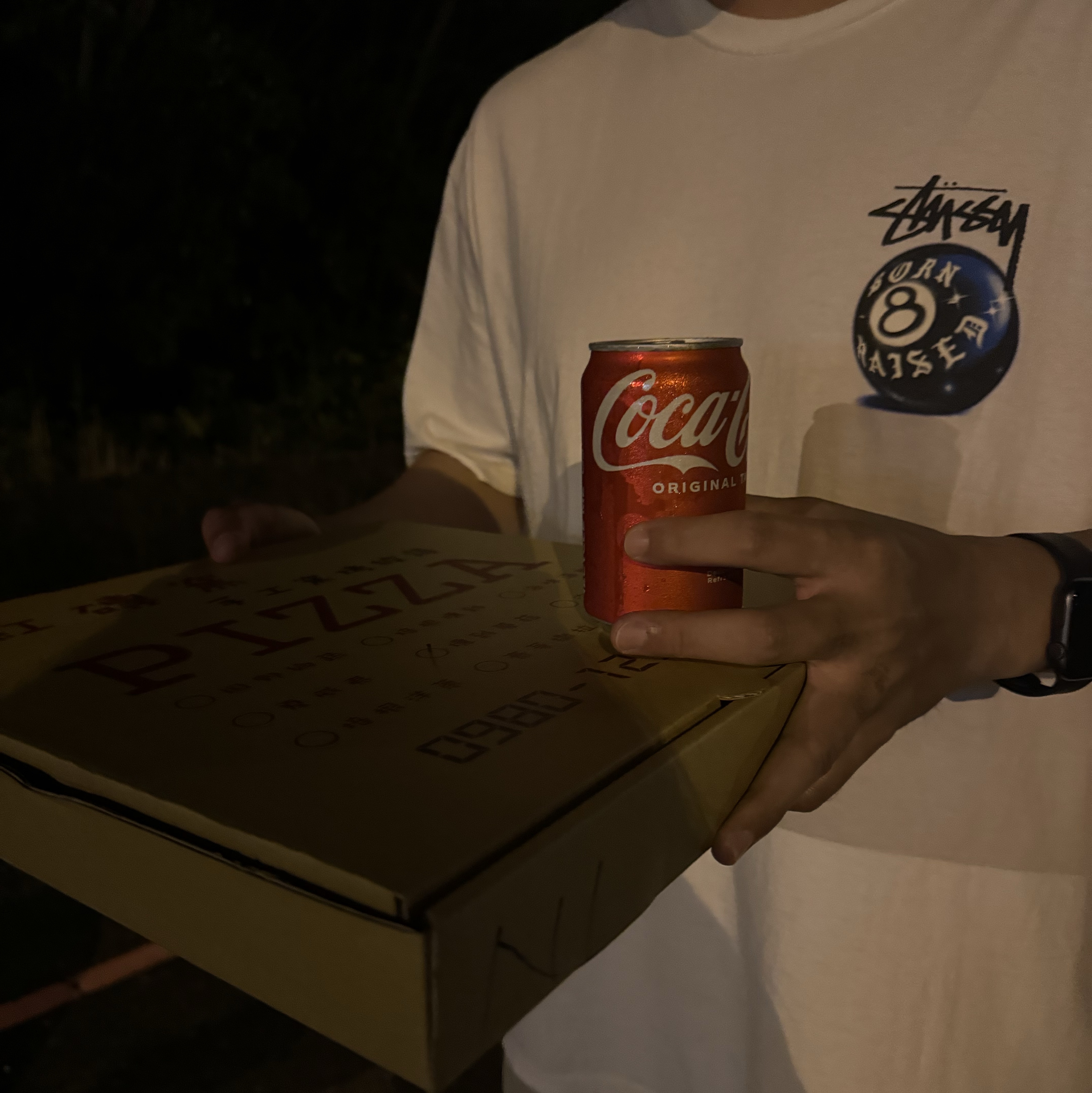 Stussy x Born X Raised 8 Ball T-Shirt White, YESEYESEE® x HIKER WORKSHOP® Mini Pouch 2 Green 착용 스타일 - 1