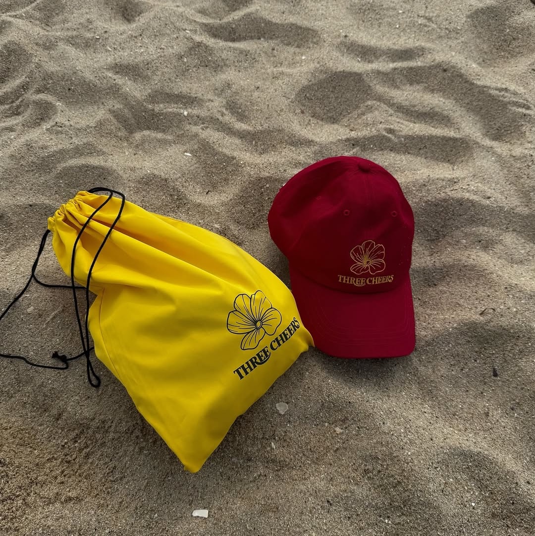 Threecheers Flower Logo Ballcap Red 착용 스타일 - 3