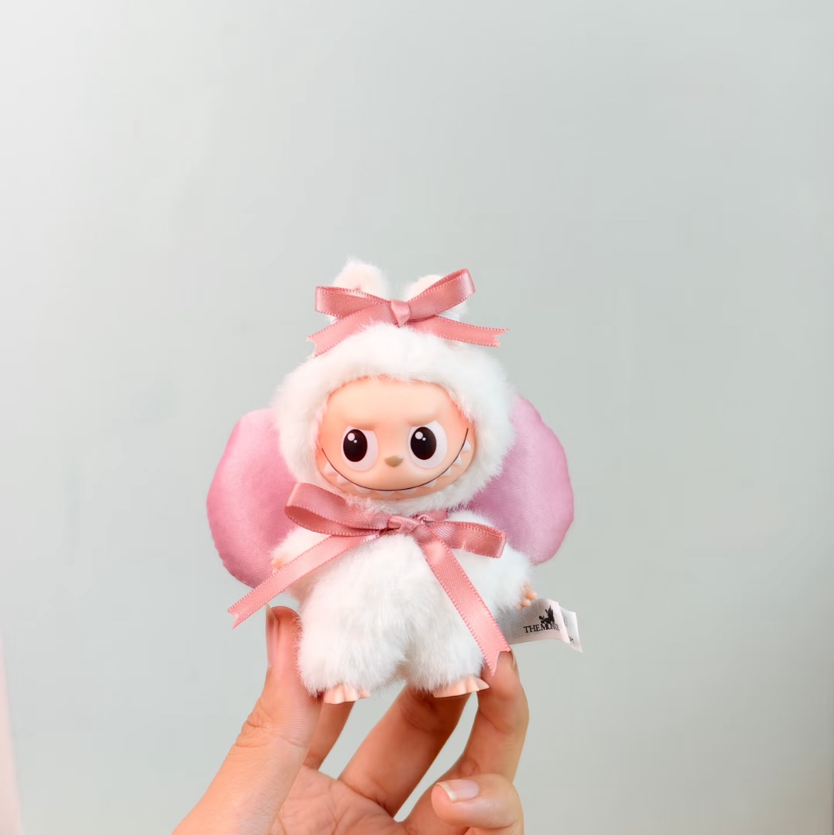 Pop Mart Labubu The Monsters Pin For Love Series Vinyl Plush Pendant (A-M) H (Opened Case) 착용 스타일