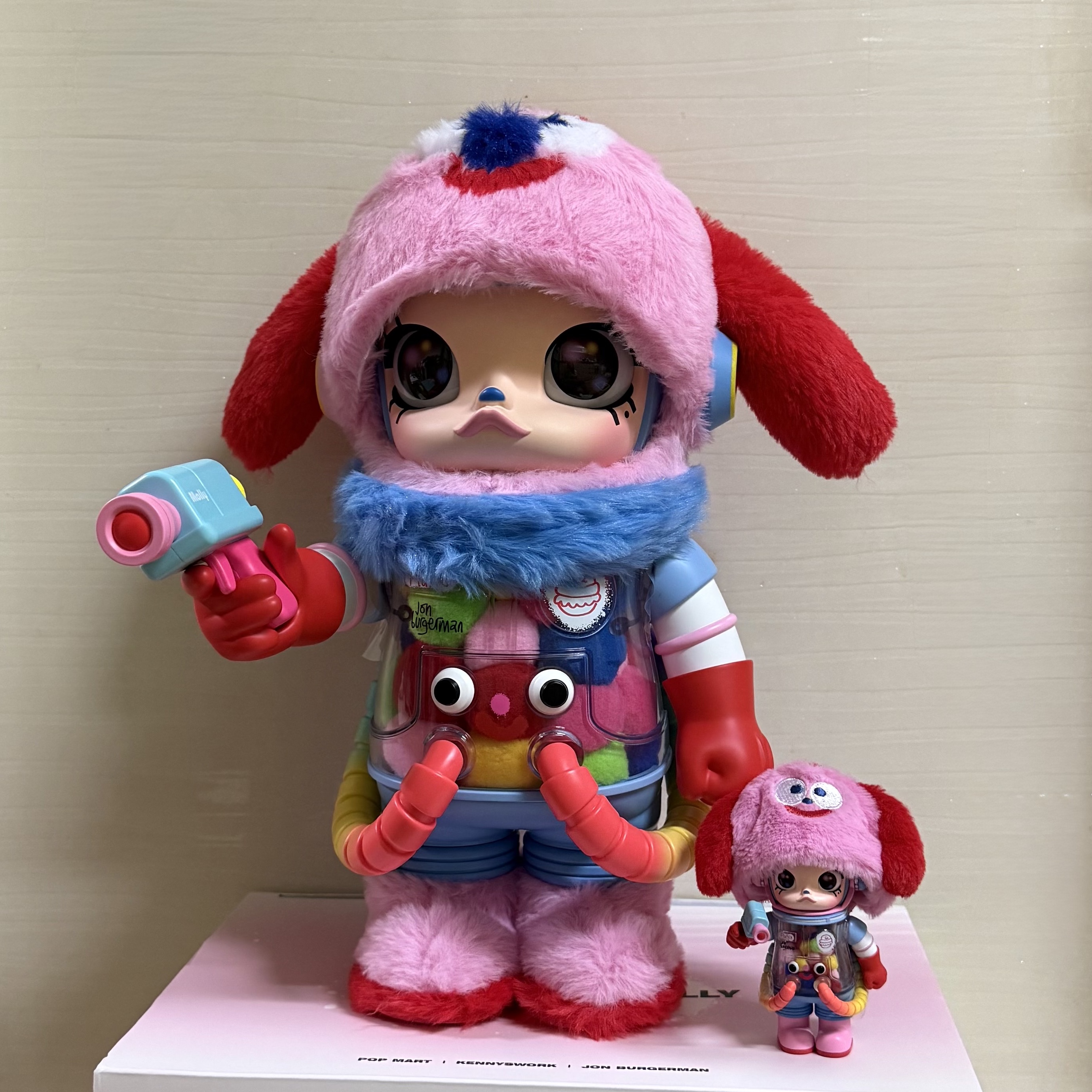 Pop Mart Mega Space Molly Jon Burgerman 400%, Pop Mart Mega Space Molly 100% Series4 Jon Burgerman (Opened Case) 착용 스타일