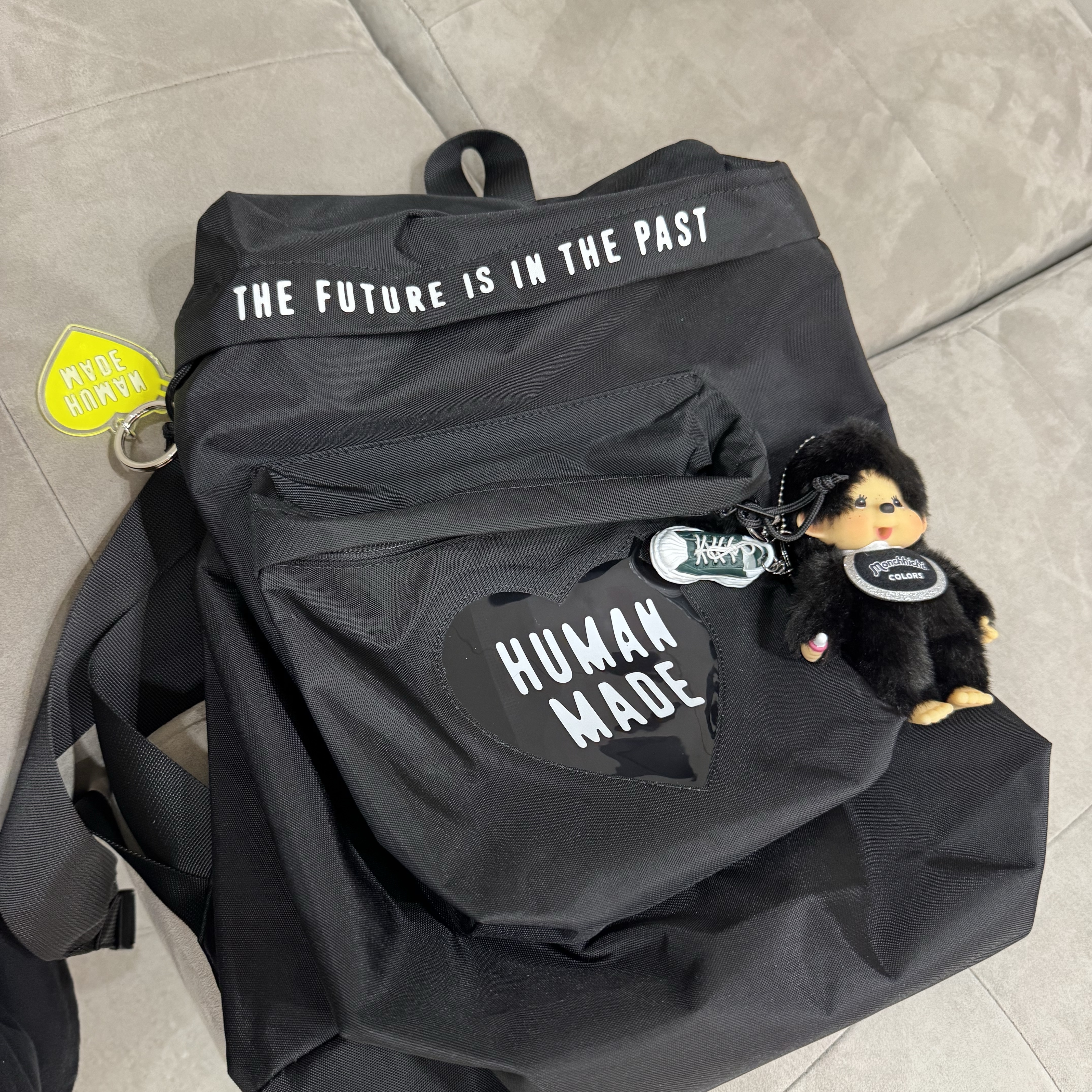 Human Made Backpack Black, Human Made Heart Keyring Yellow 착용 스타일
