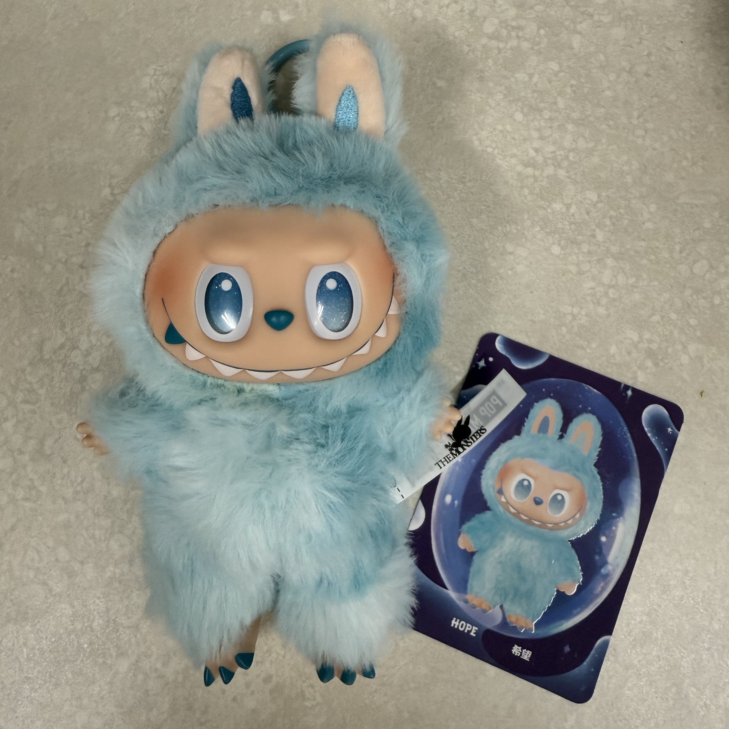 Pop Mart Labubu The Monsters Highlight Series Hope Keyring (Opened Case) 착용 스타일 - 2
