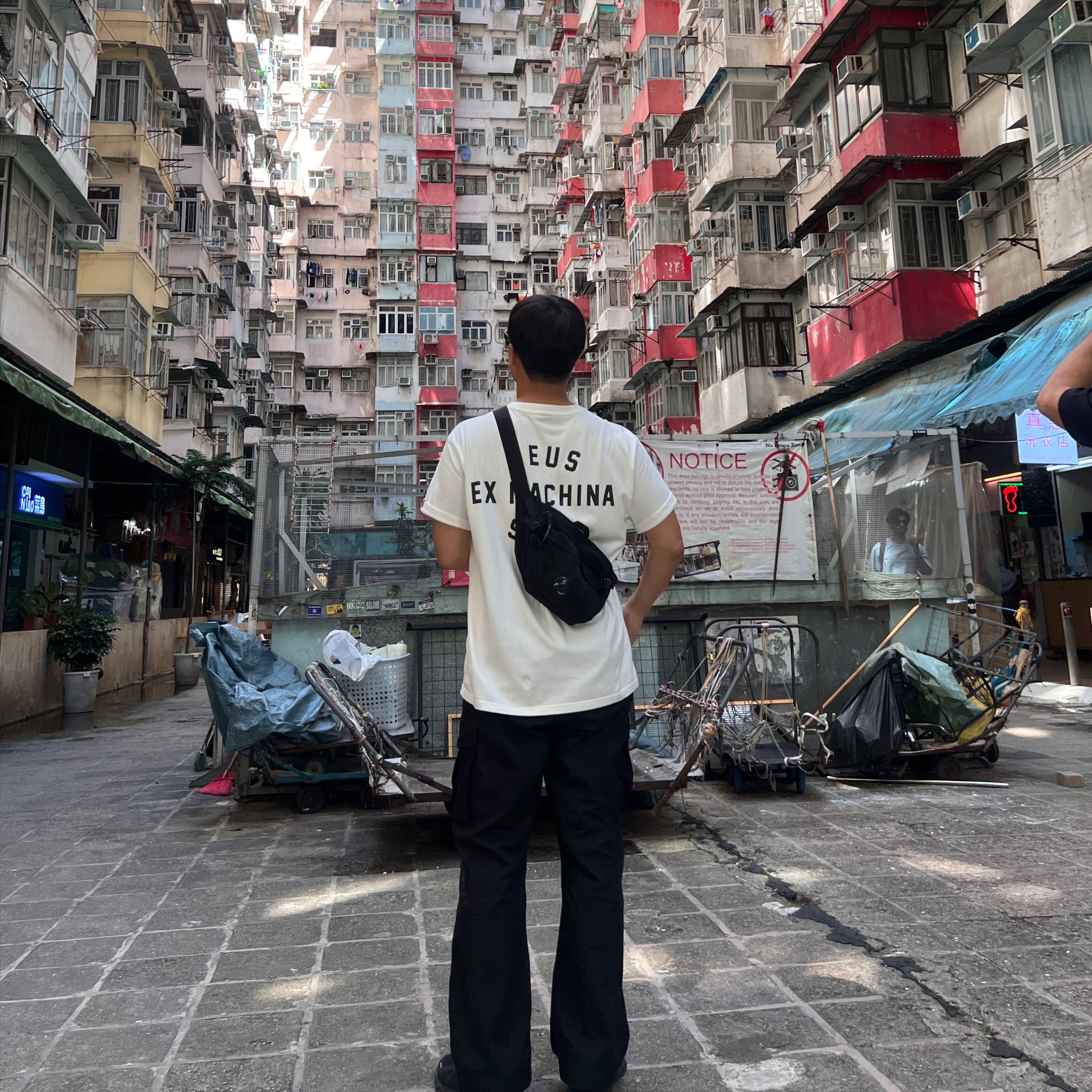 C.P. Company Nylon B Crossbody Pack Black -24SS, Deus Ex Machina Seoul College Address T-Shirt White 착용 스타일
