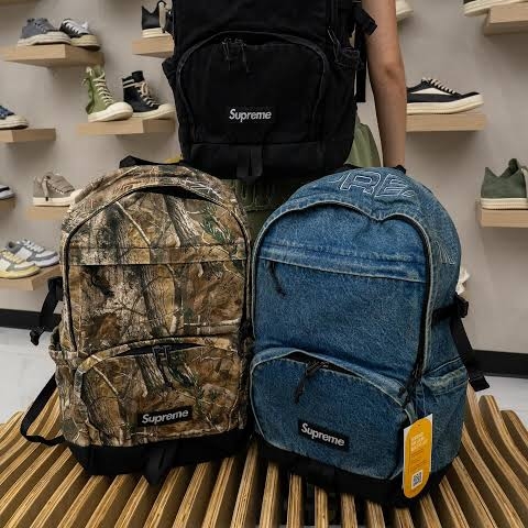 Supreme Denim Backpack Realtree AP Camo - 25FW, Supreme Denim Backpack Washed Indigo - 25FW 착용 스타일