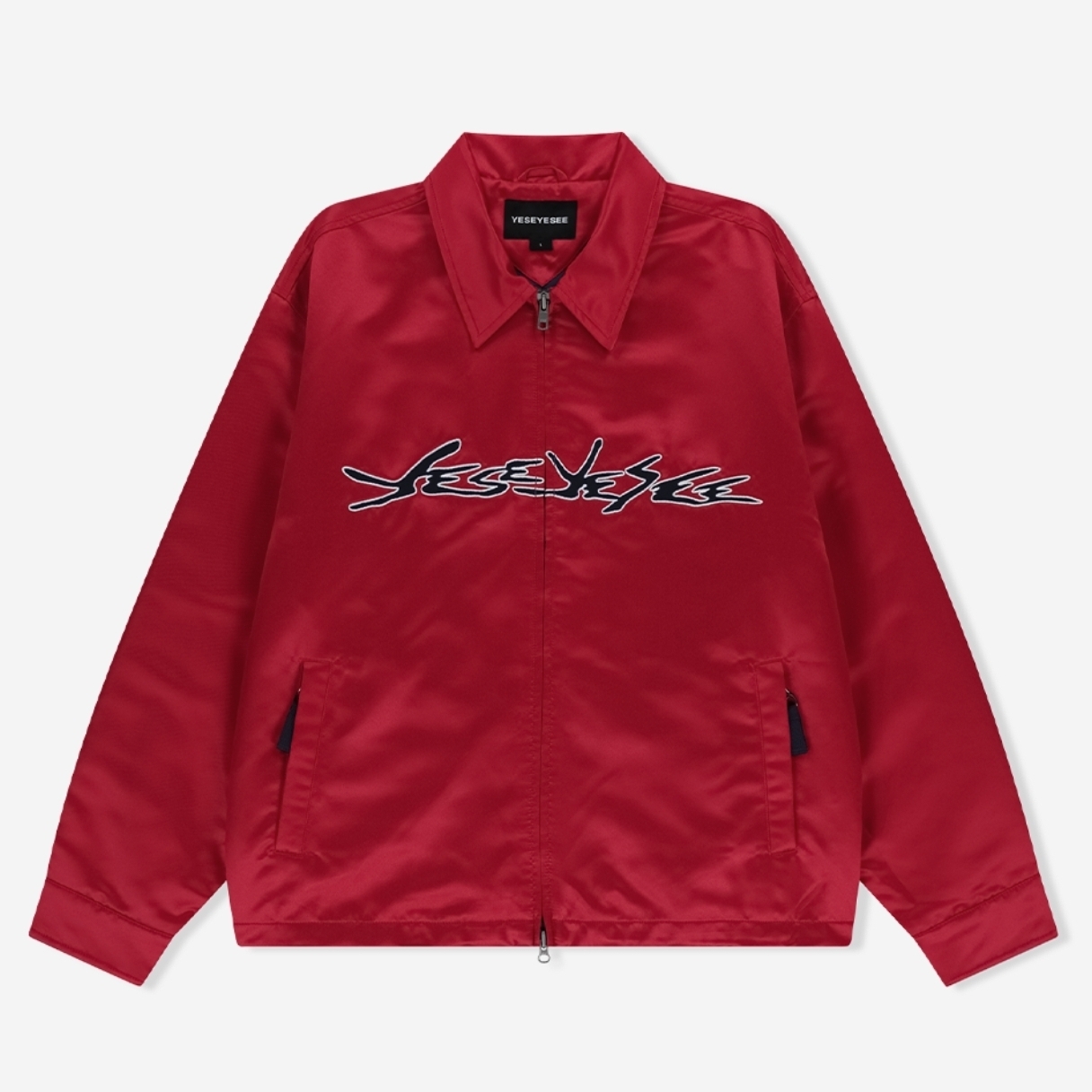 YESEYESEE C-Logo Tee Black, YESEYESEE Chain Stitch Logo Coach Jacket Red 착용 스타일 - 3