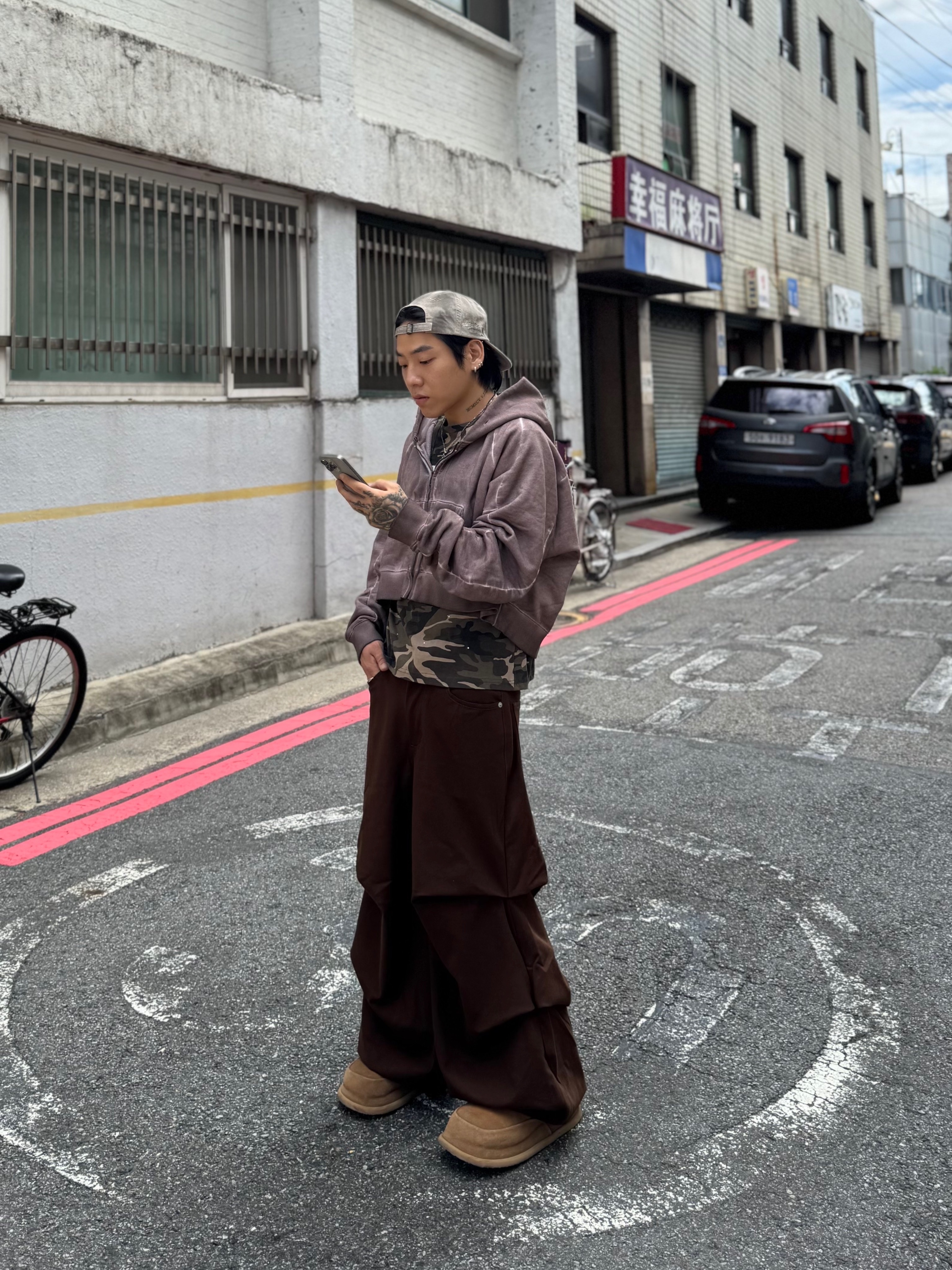 Kinchi x Non Parking N Road Boots Brown, [KREAM Exclusive] Aoiro 6-Panel Bone A/N Cap Mud 착용 스타일 - 3