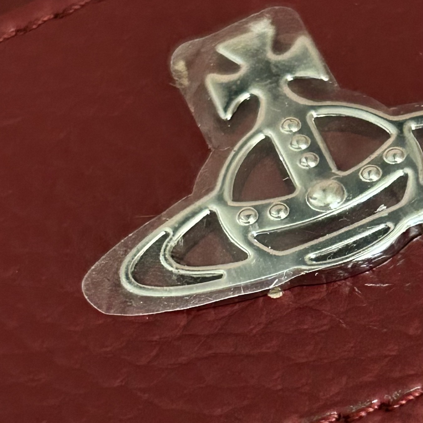 Vivienne Westwood Half Moon Card Holder Red 착용 스타일