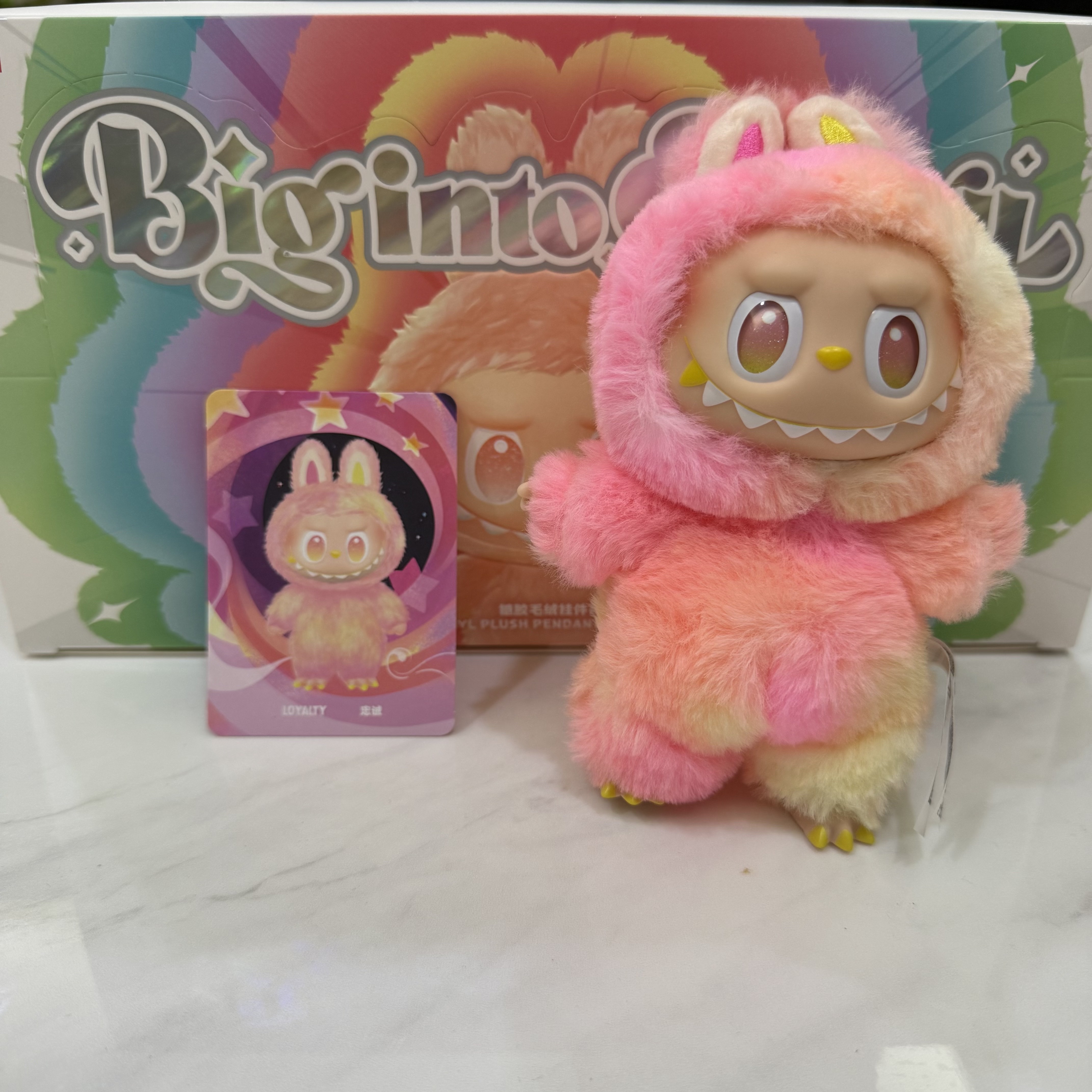 Pop Mart Labubu The Monsters Highlight Series Sealed Case (6 Blind Boxes), Pop Mart Labubu The Monsters Highlight Series Loyalty Keyring (Opened Case) 착용 스타일 - 2