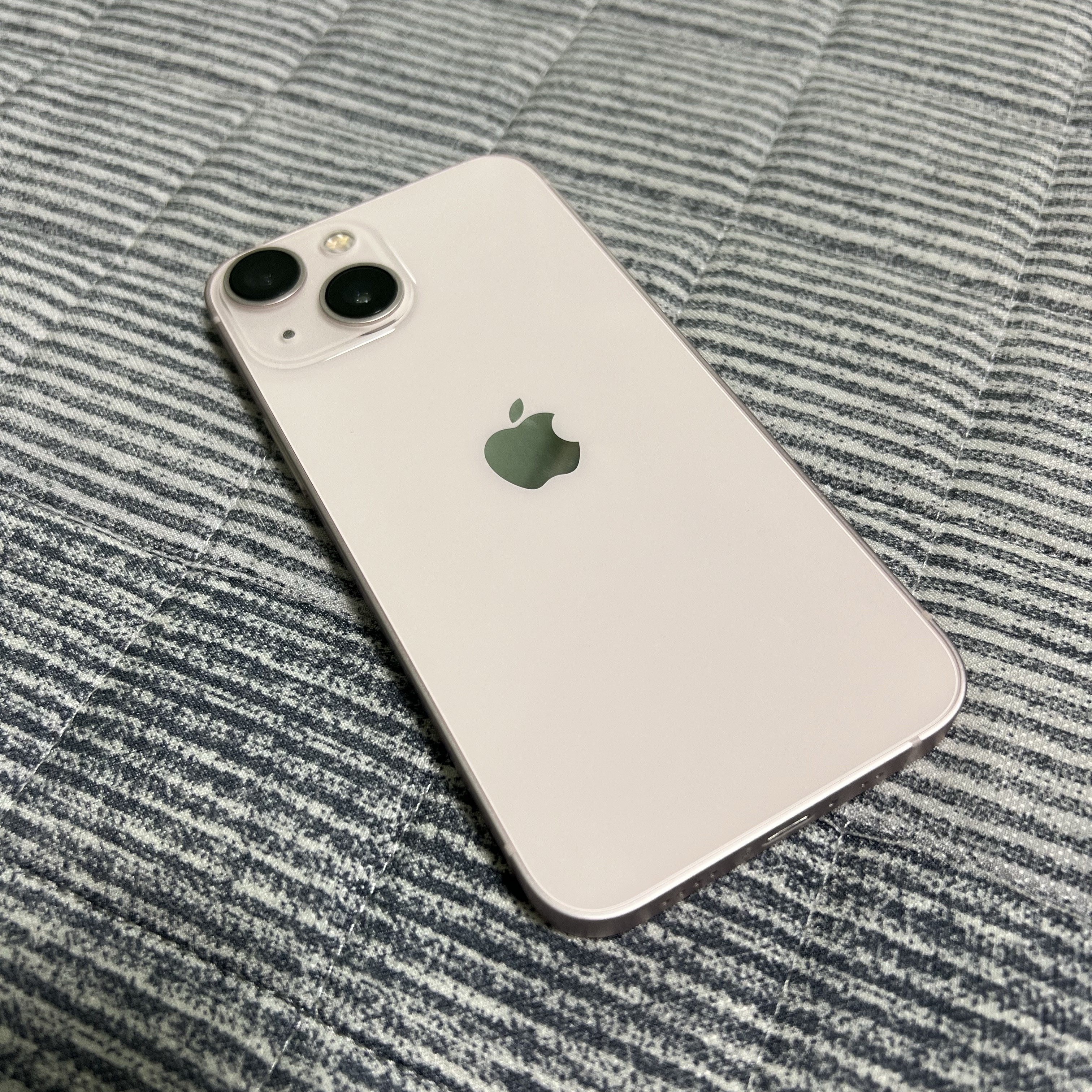 Apple iPhone 13 Mini 256GB Pink (Korean Ver.) 착용 스타일