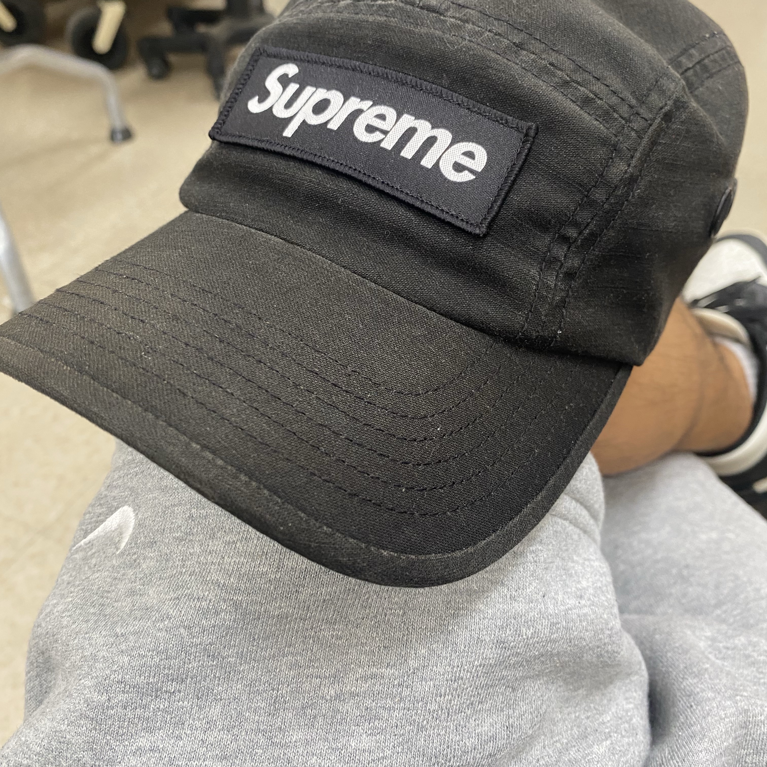 Supreme Military Camp Cap Black - 23SS 착용 스타일