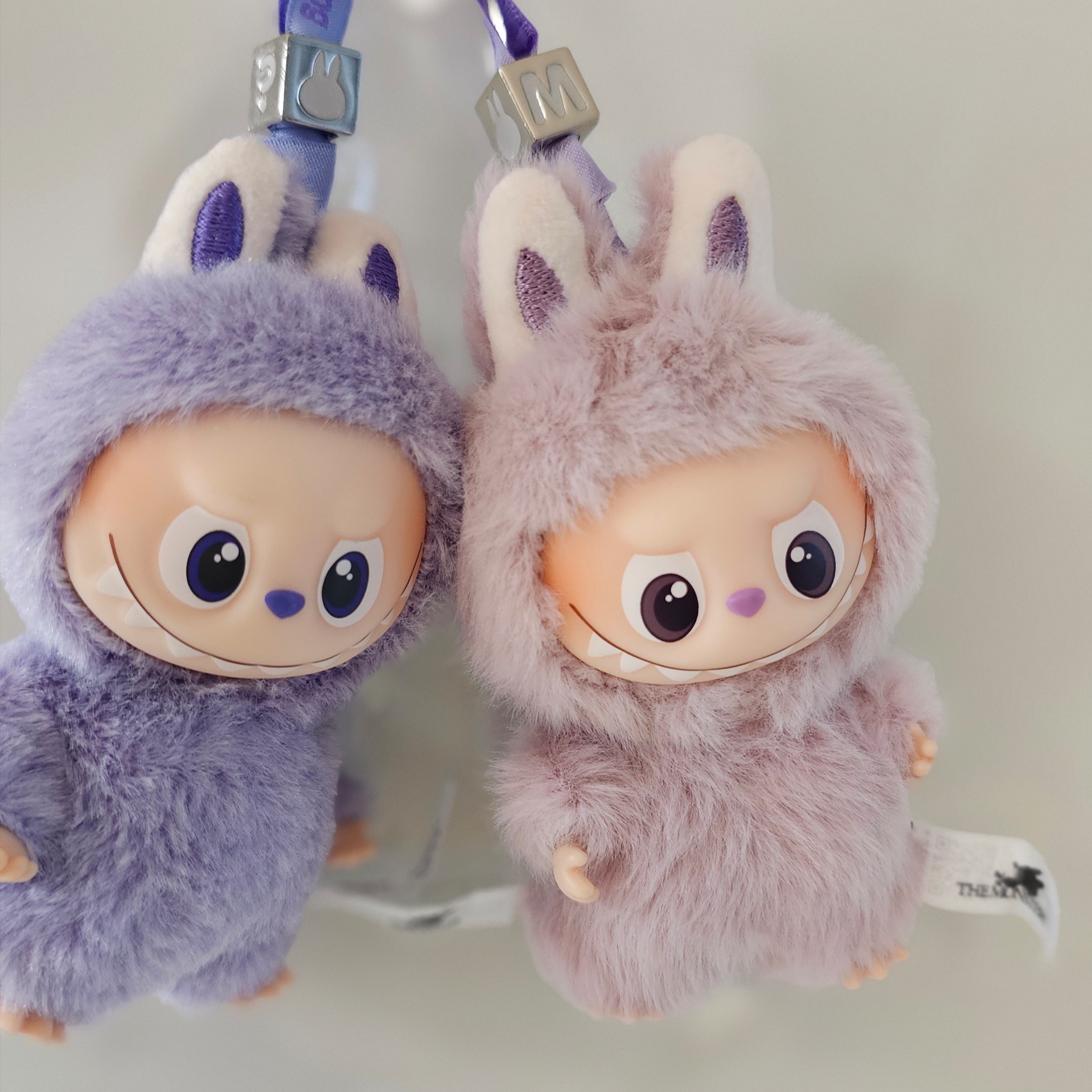 Pop Mart Labubu The Monsters Pin For Love Series Vinyl Plush Pendant (A-M) M (Opened Case), Pop Mart Labubu The Monsters Pin For Love Series Vinyl Plush Pendant (A-M) ? (Opened Case) 착용 스타일 - 1