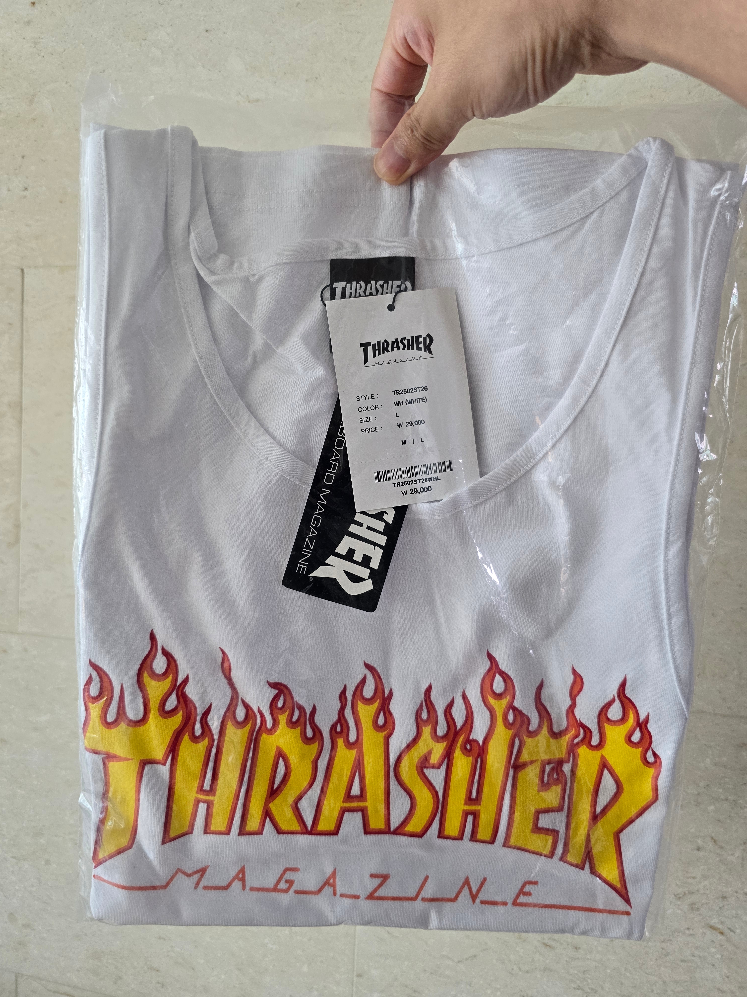 THRASHER Flame Sleeveless White, YESEYESEE Racing Tee White 착용 스타일 - 1