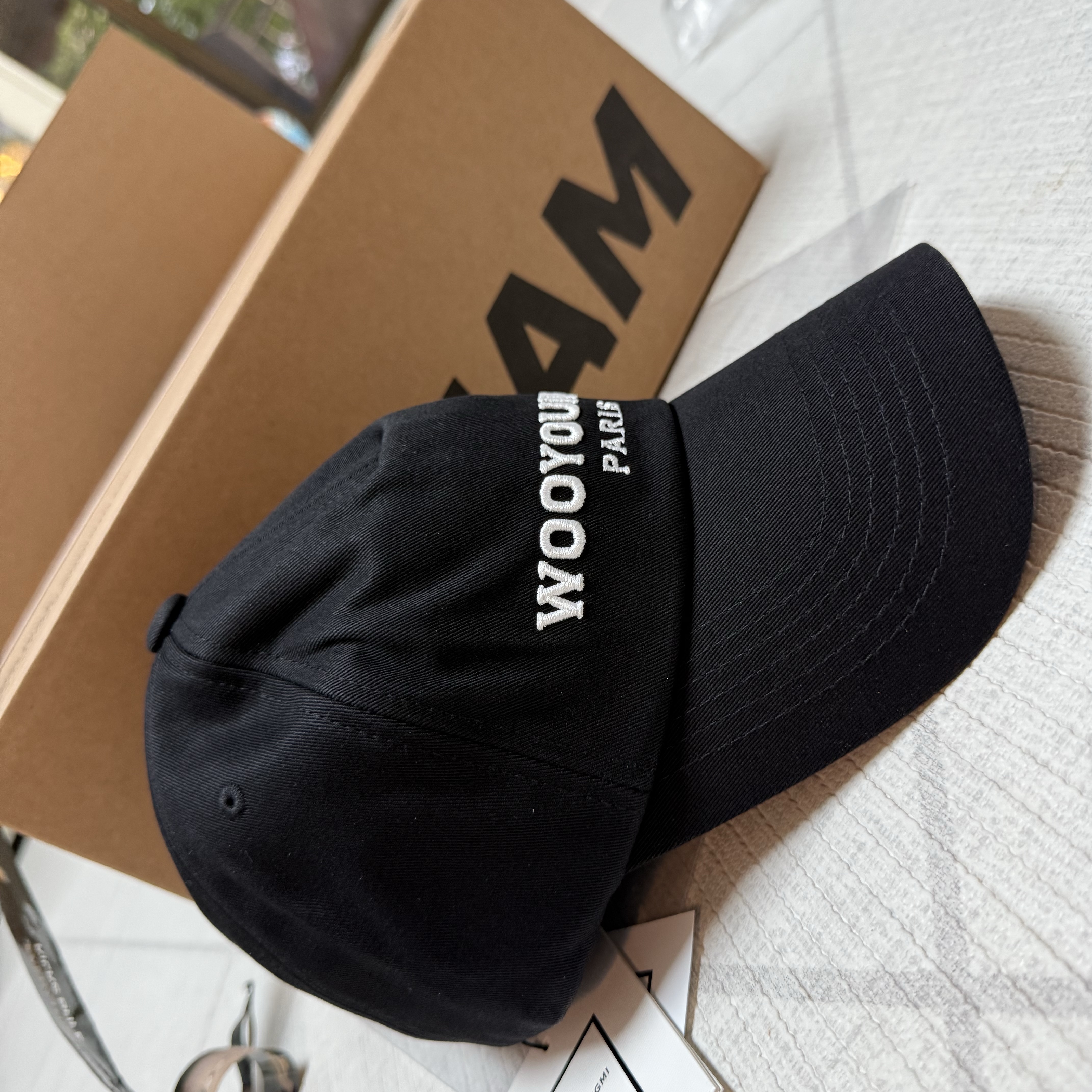 Wooyoungmi Embroidered Ball Cap Black 착용 스타일 - 1
