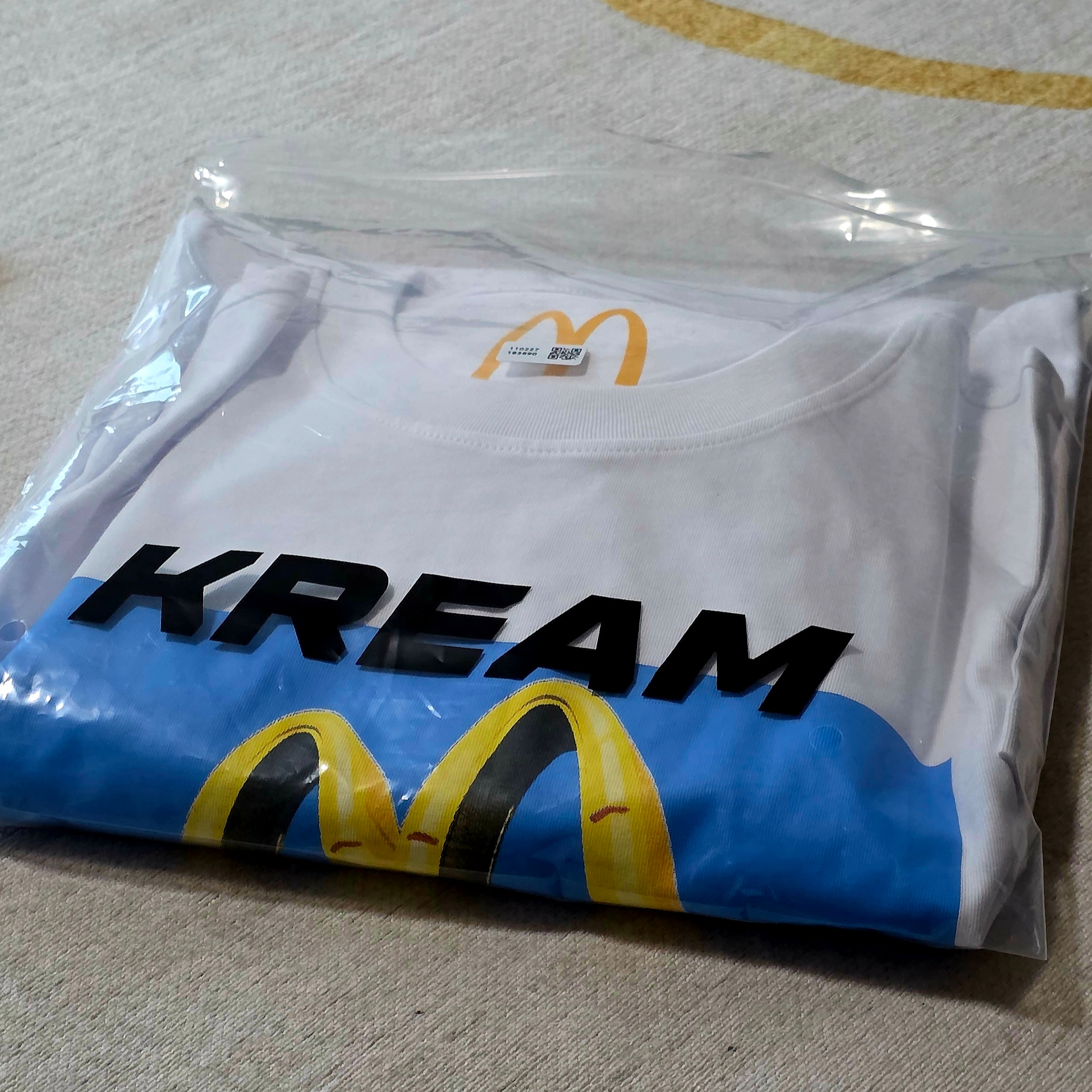 Palace x McDonald's Sign T-Shirt White - 23FW, New Balance 740v2 Black Silver Metallic 착용 스타일 - 2