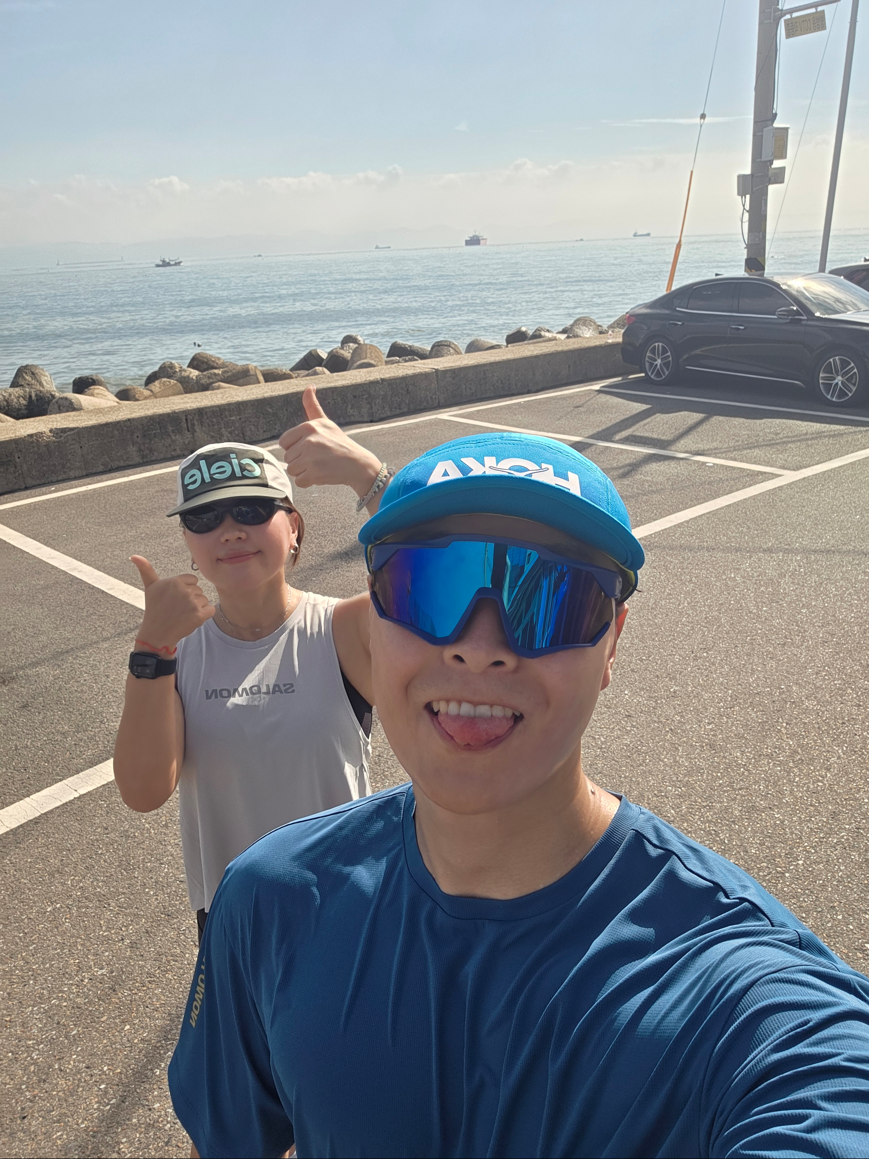 Hoka Run Hat Blue, Salomon Dynamic Circle T-Shirts Blue Night 착용 스타일 - 8