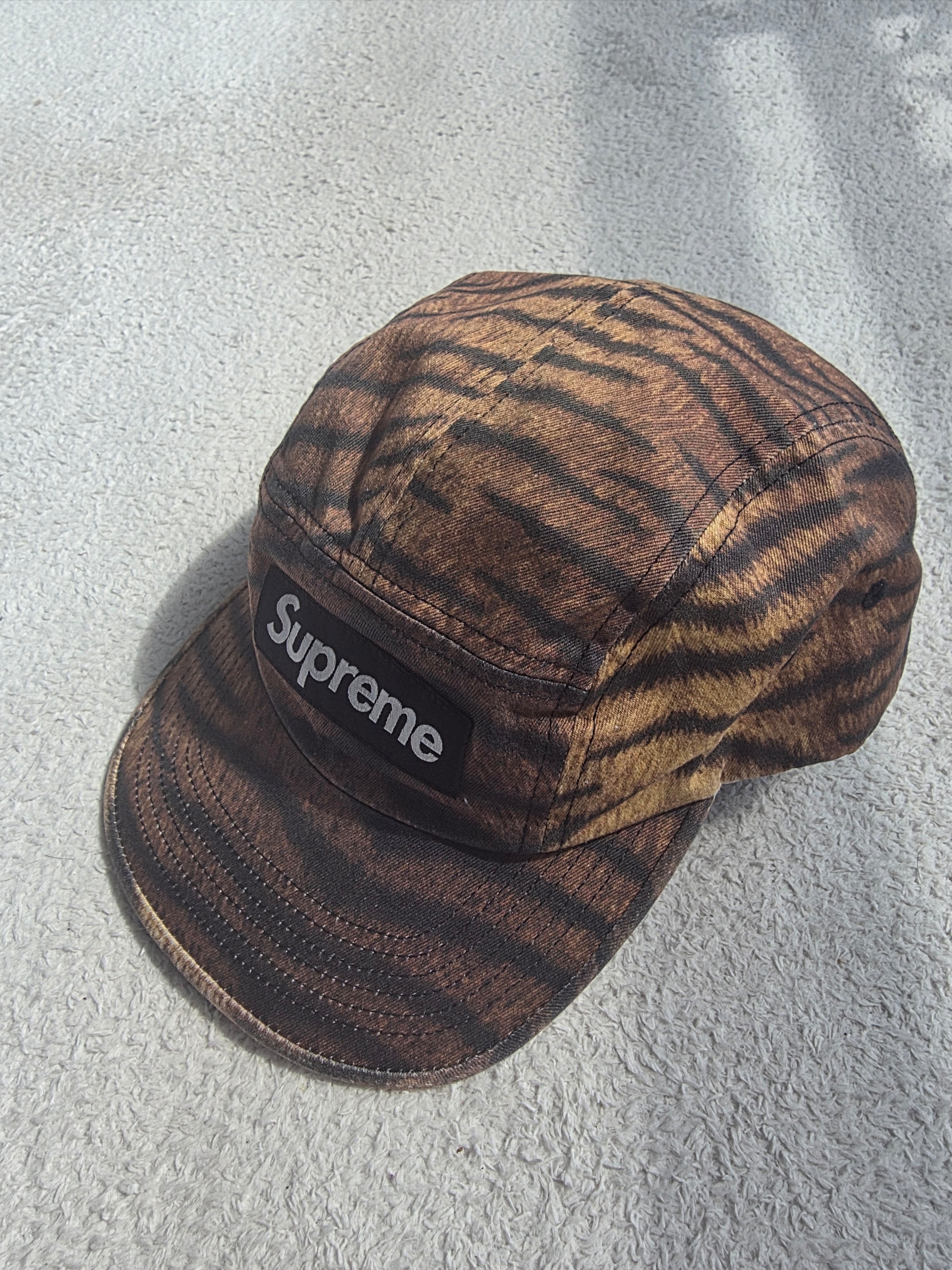 Supreme Washed Chino Twill Camp Cap Tiger - 25FW 착용 스타일 - 1