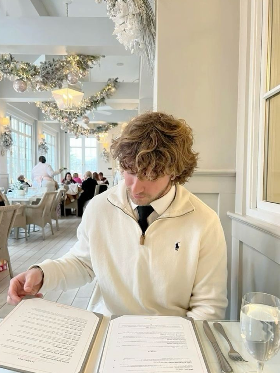 Polo Ralph Lauren Cable Knit Cotton Sweater Natural, [20% 적립] Polo Ralph Lauren Twill Jacket Collection Navy - 25SS 착용 스타일 - 3