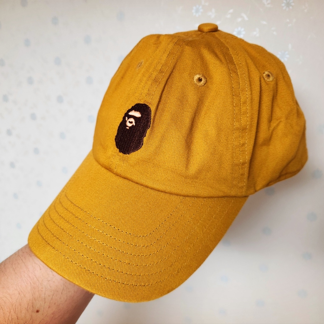 BAPE One Point Cap Yellow, YESEYESEE Logo Cap Black 착용 스타일 - 1