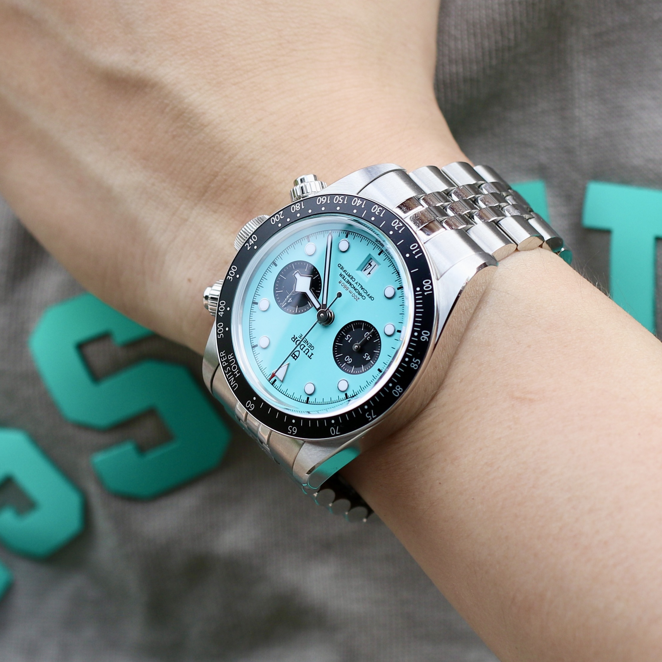 (W) Tudor Black Bay Chrono MT5813 Steel Bracelet Pink 착용 스타일