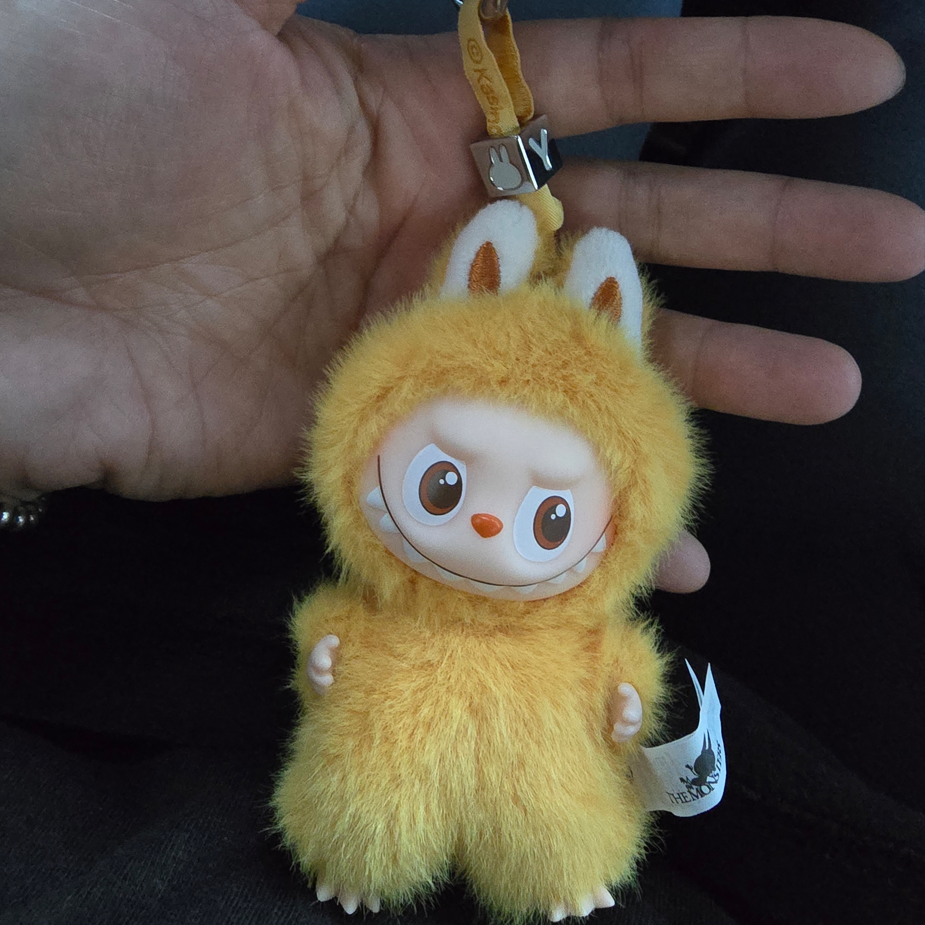 Pop Mart Labubu The Monsters Pin For Love Series Vinyl Plush Pendant Sealed Case (N-Z) (1 Blind Box) 착용 스타일 - 1