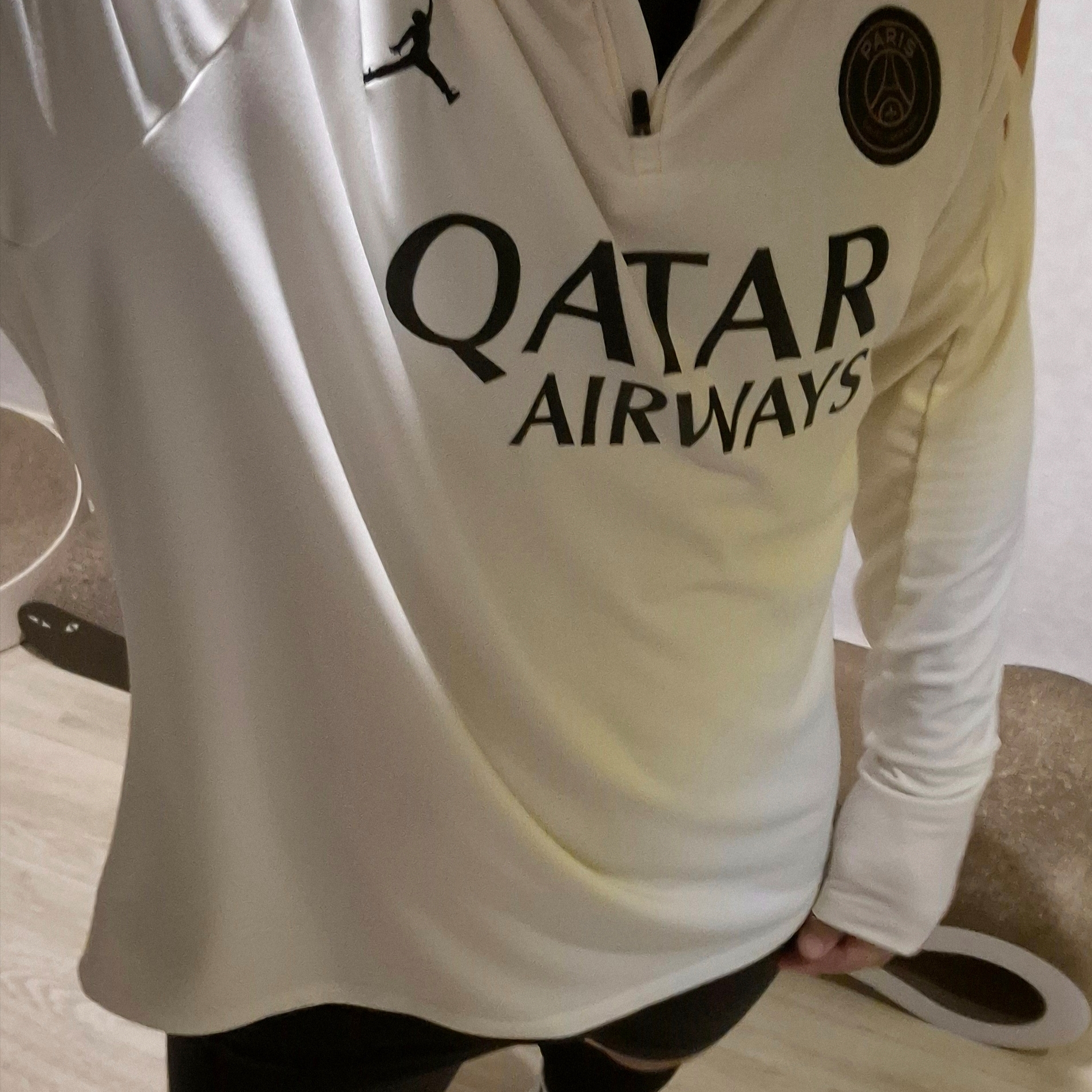 Jordan x Paris Saint-Germain Dri-Fit Strike Third Soccer Drill Top Pale Ivory Rust Pink (Non Marking Ver.) 착용 스타일 - 1