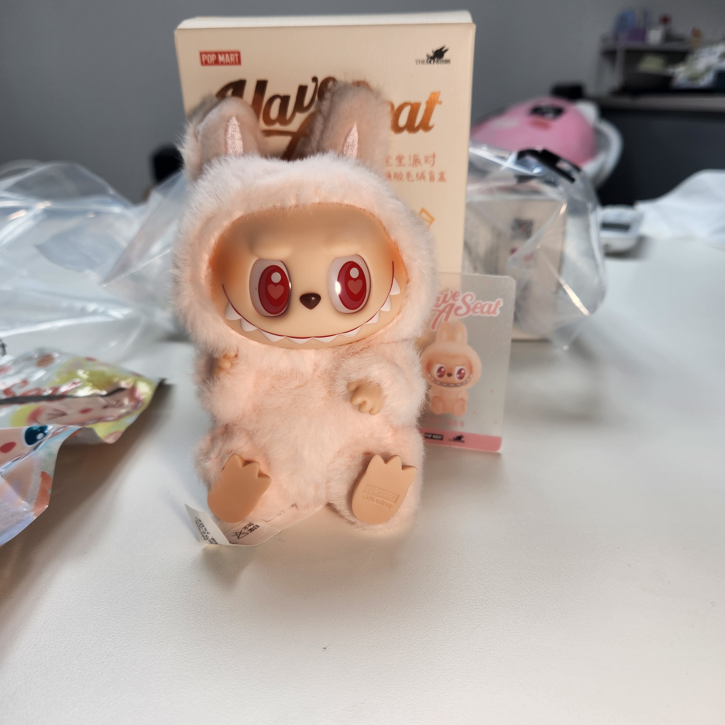 Pop Mart Labubu Let's Play Together Doll Series Dada Keyring (Opened Case) 착용 스타일