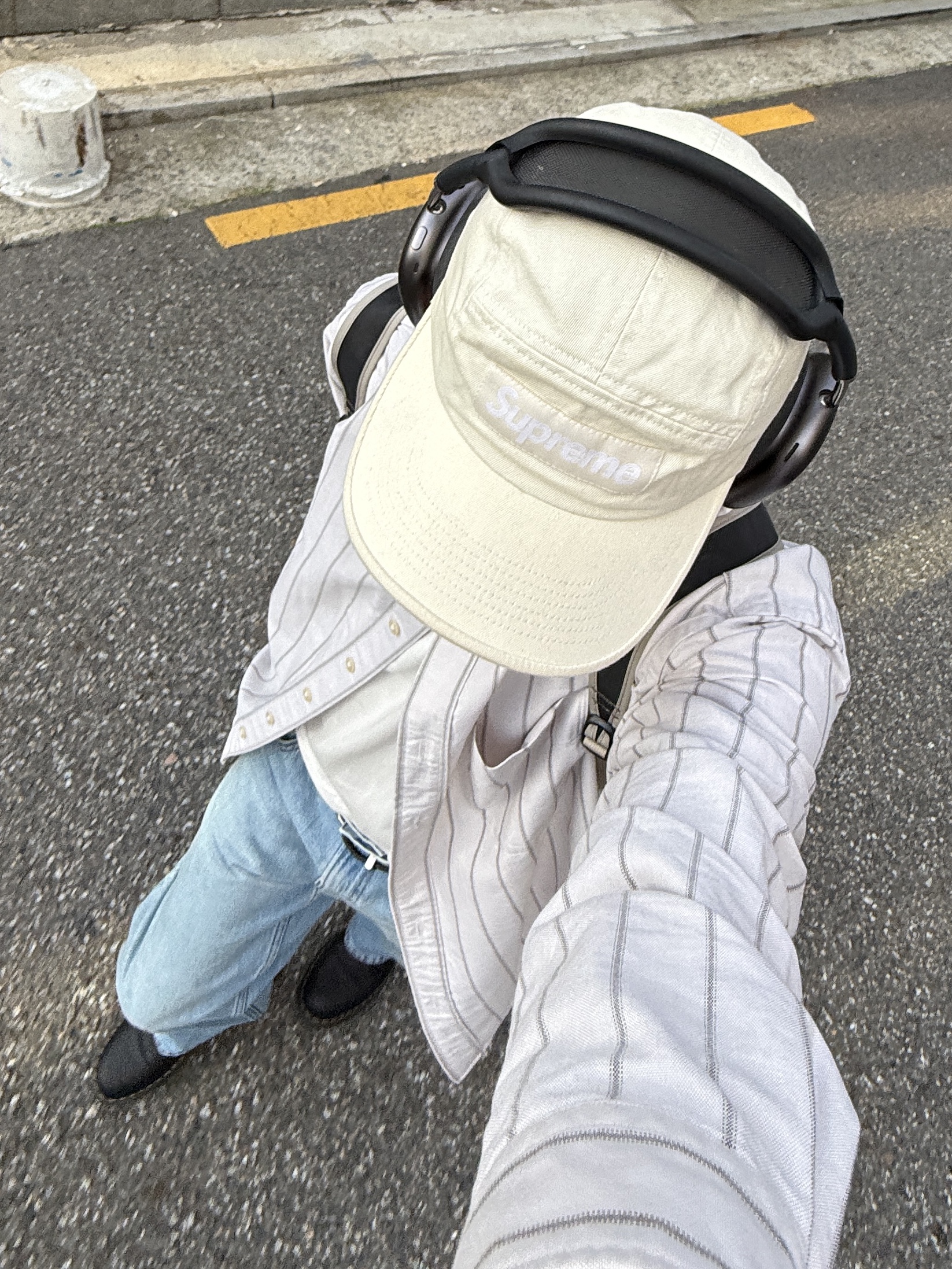 Dr. Martens 1461 Ambassador Black, Uniqlo x JW Anderson Straight Jean Blue - KR 착용 스타일 - 3