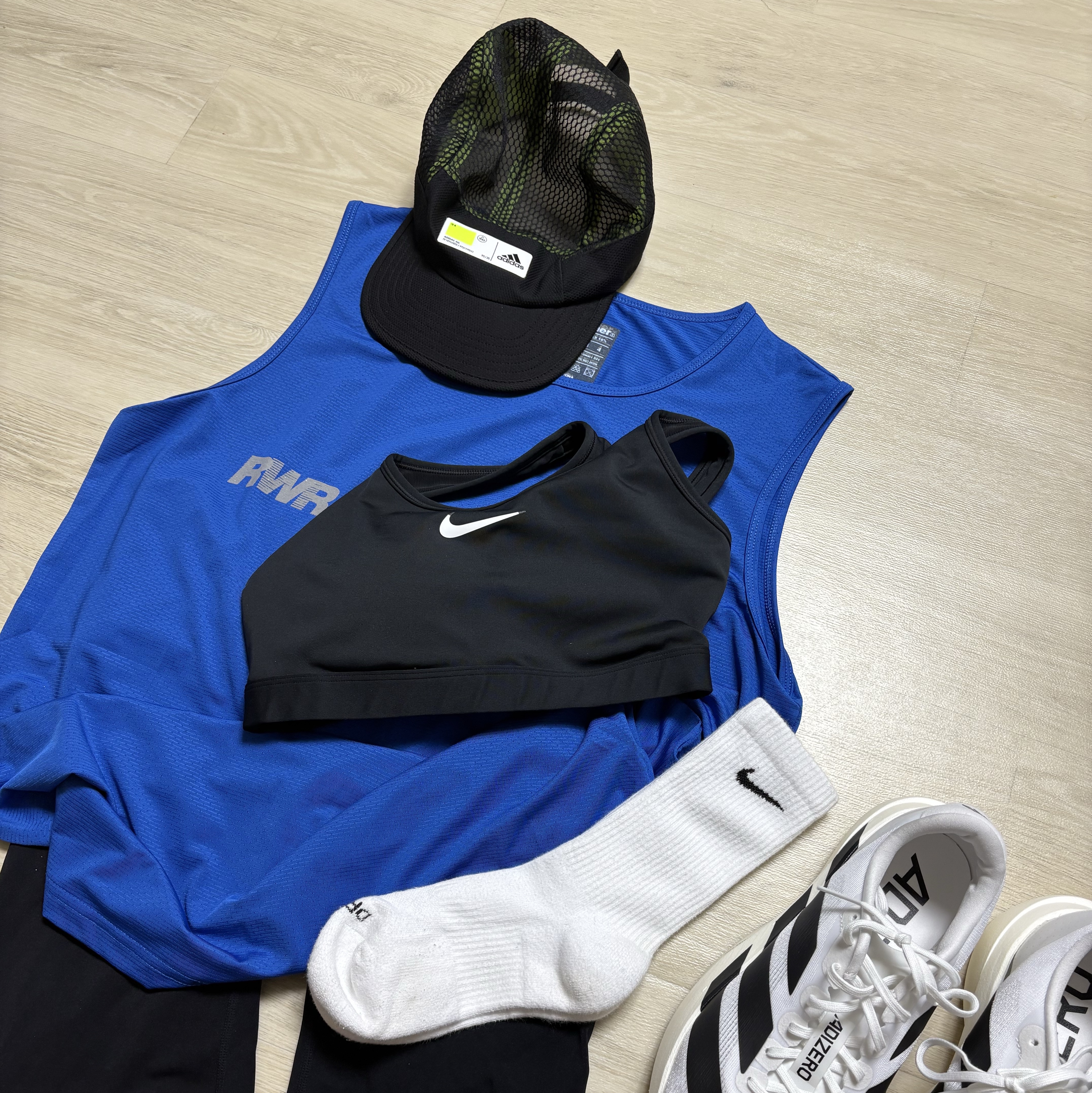 [KREAM 단독] runwhither Training Singlet Blue, Adidas Adizero EVO SL Cloud White Core Black 착용 스타일 - 2