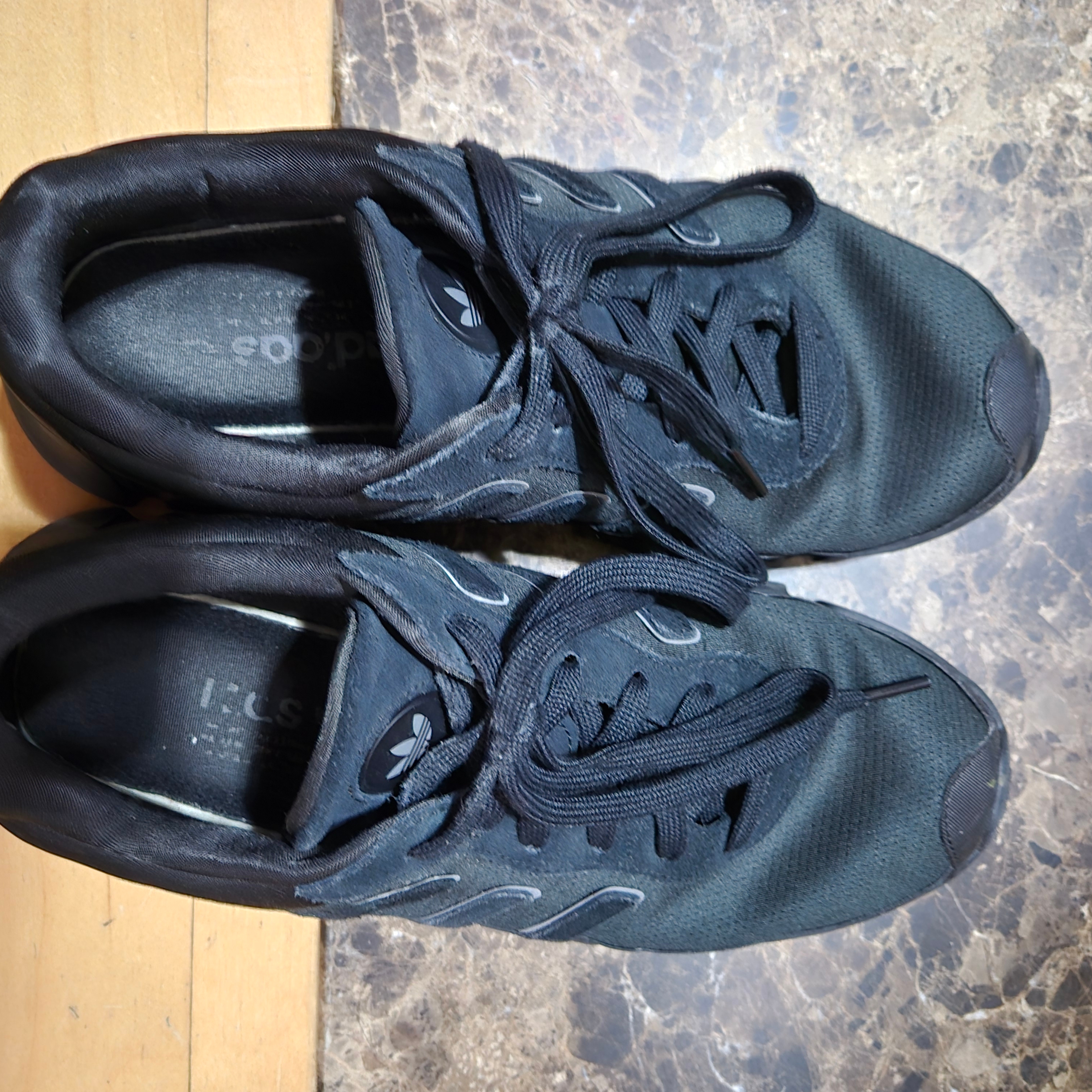 (J) Adidas Adiform Megaride Core Black Iron Metallic 착용 스타일