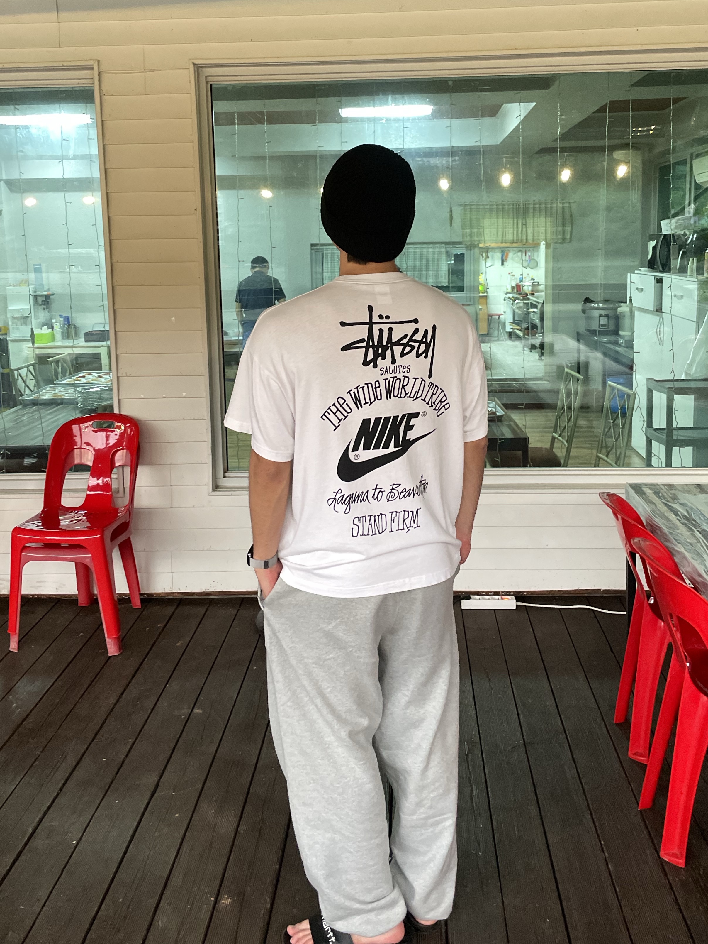 Nike x Stussy NRG Fleece Pants Dark Grey Heather (DO9340-063), Supreme Overdyed Beanie Black 착용 스타일 - 2