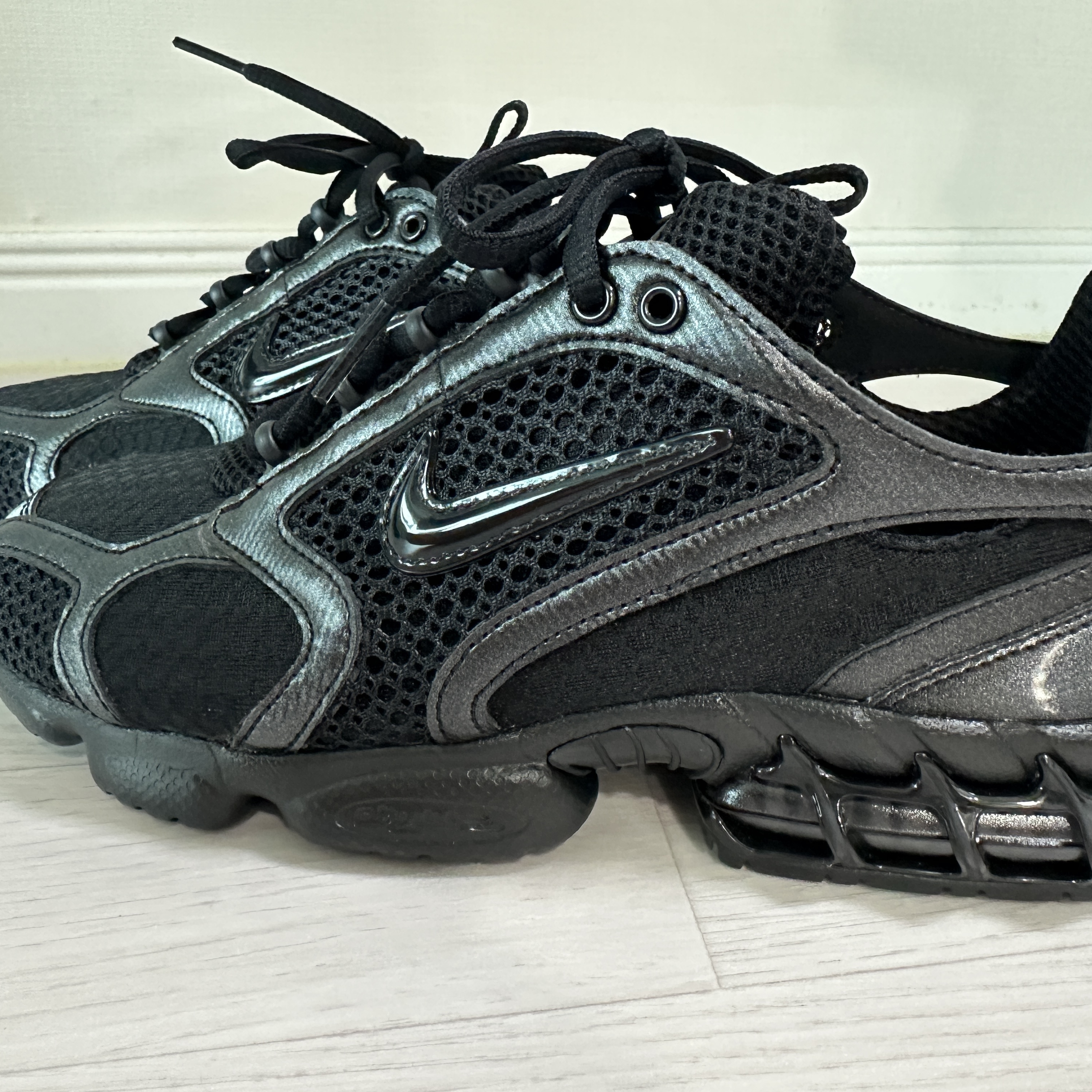 Nike Air Zoom Spiridon Cage 2 Black Anthracite 착용 스타일 - 1