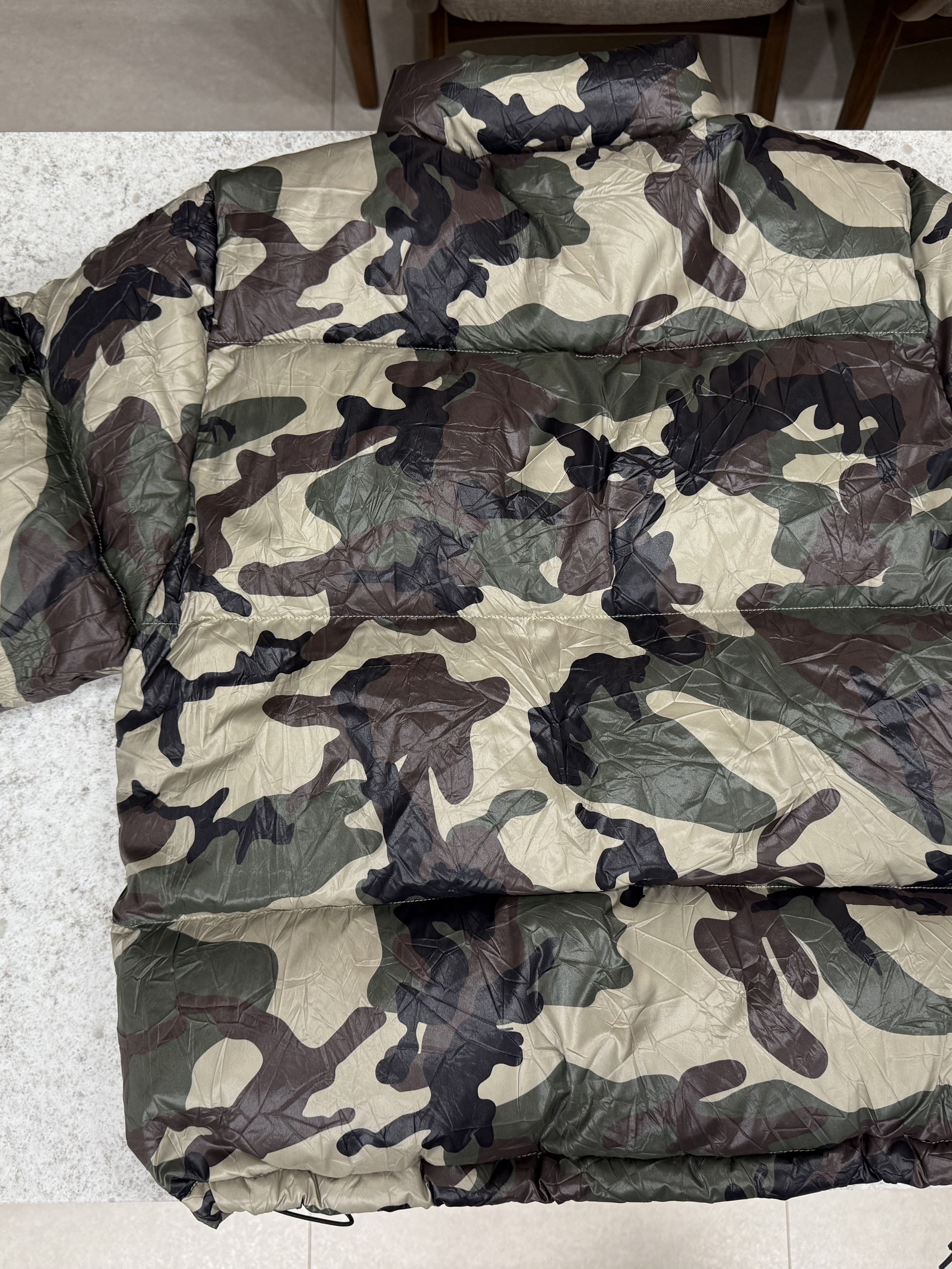 Stussy Wrinkled Nylon Down Puffer Woodland Camo 착용 스타일 - 6