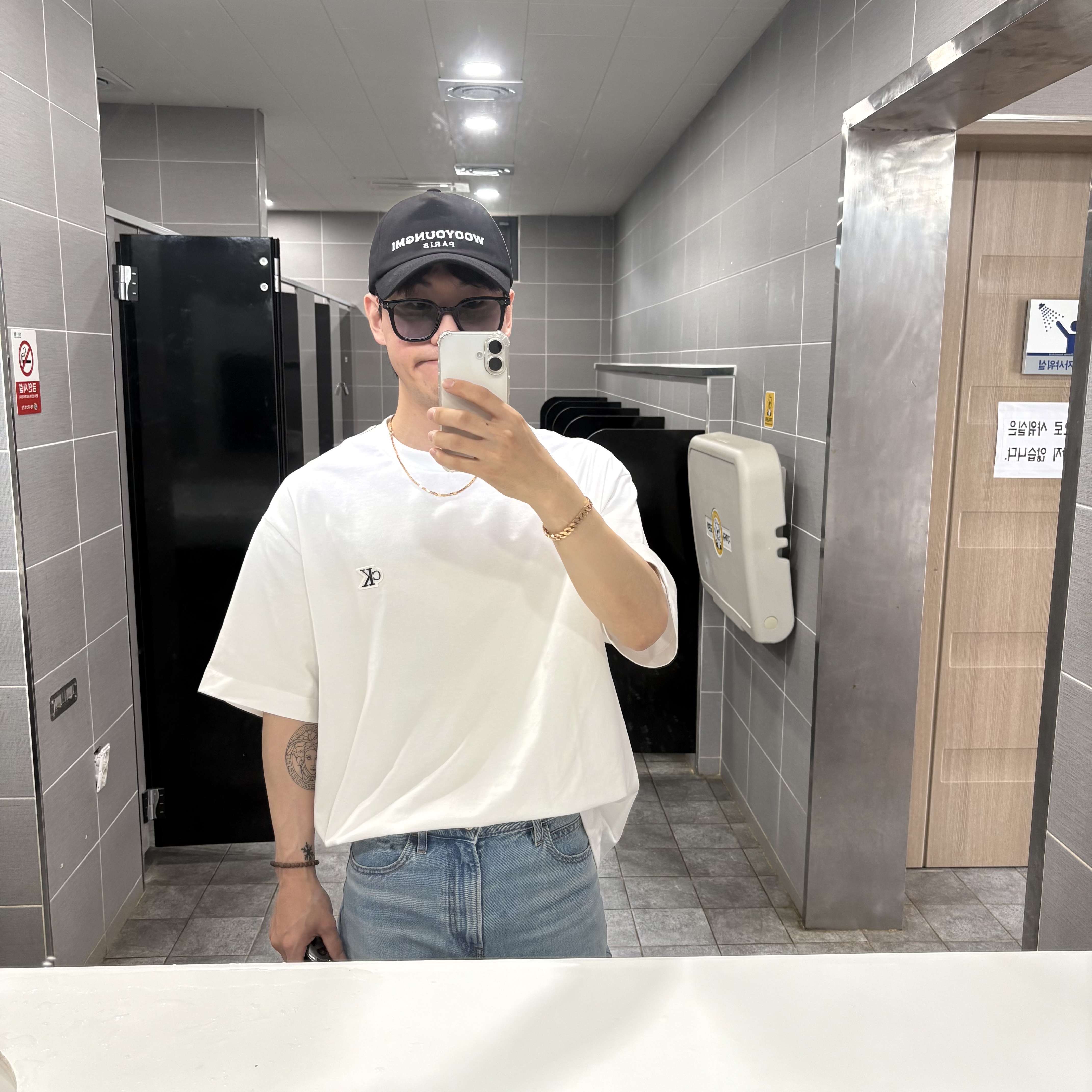 Wooyoungmi Embroidered Ball Cap Black, Uniqlo x JW Anderson Straight Jean Blue - KR 착용 스타일 - 1