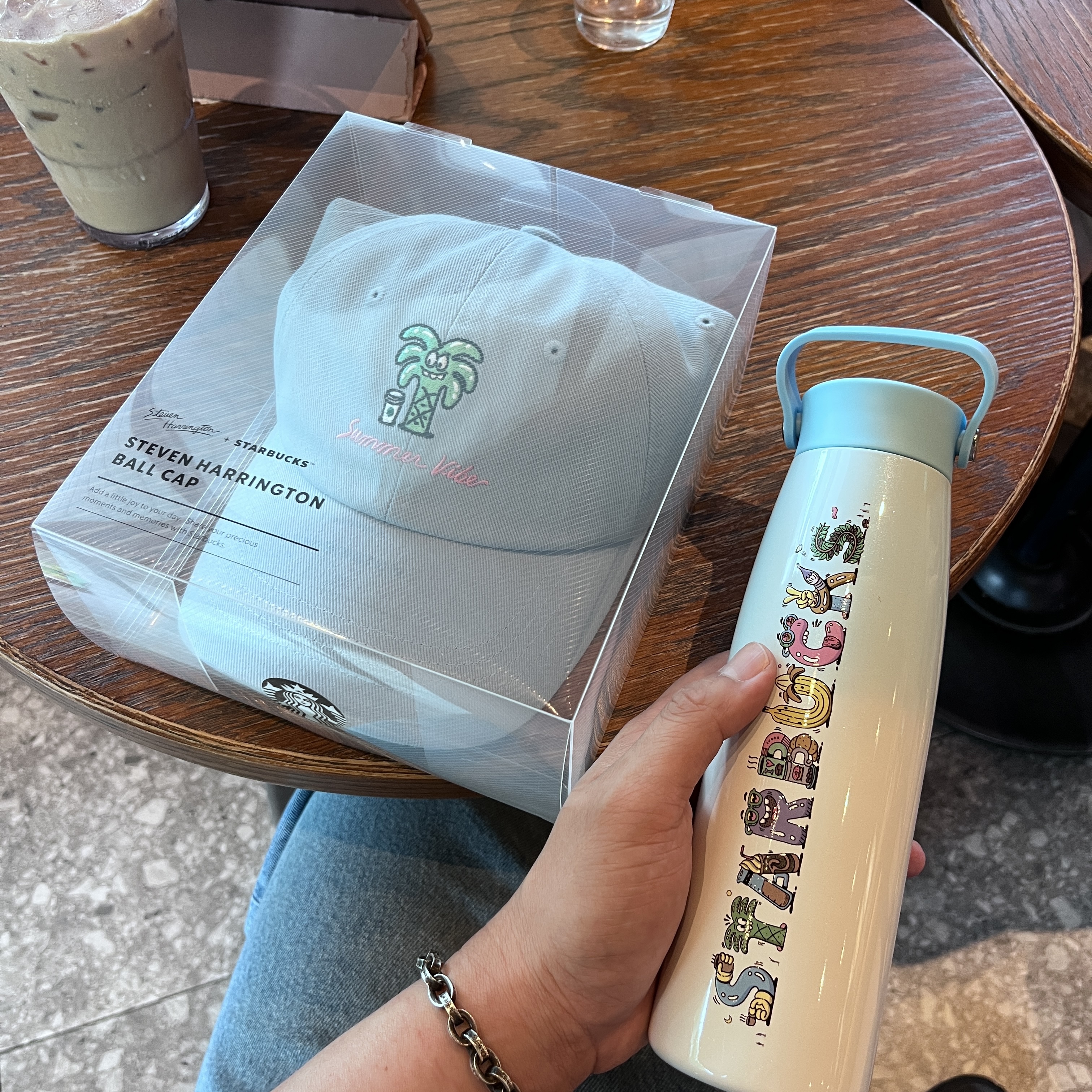Starbucks Steven Harrington Ball Cap Blue, Starbucks SS Steven Harrington Chacha Tumbler 503ml 착용 스타일 - 1