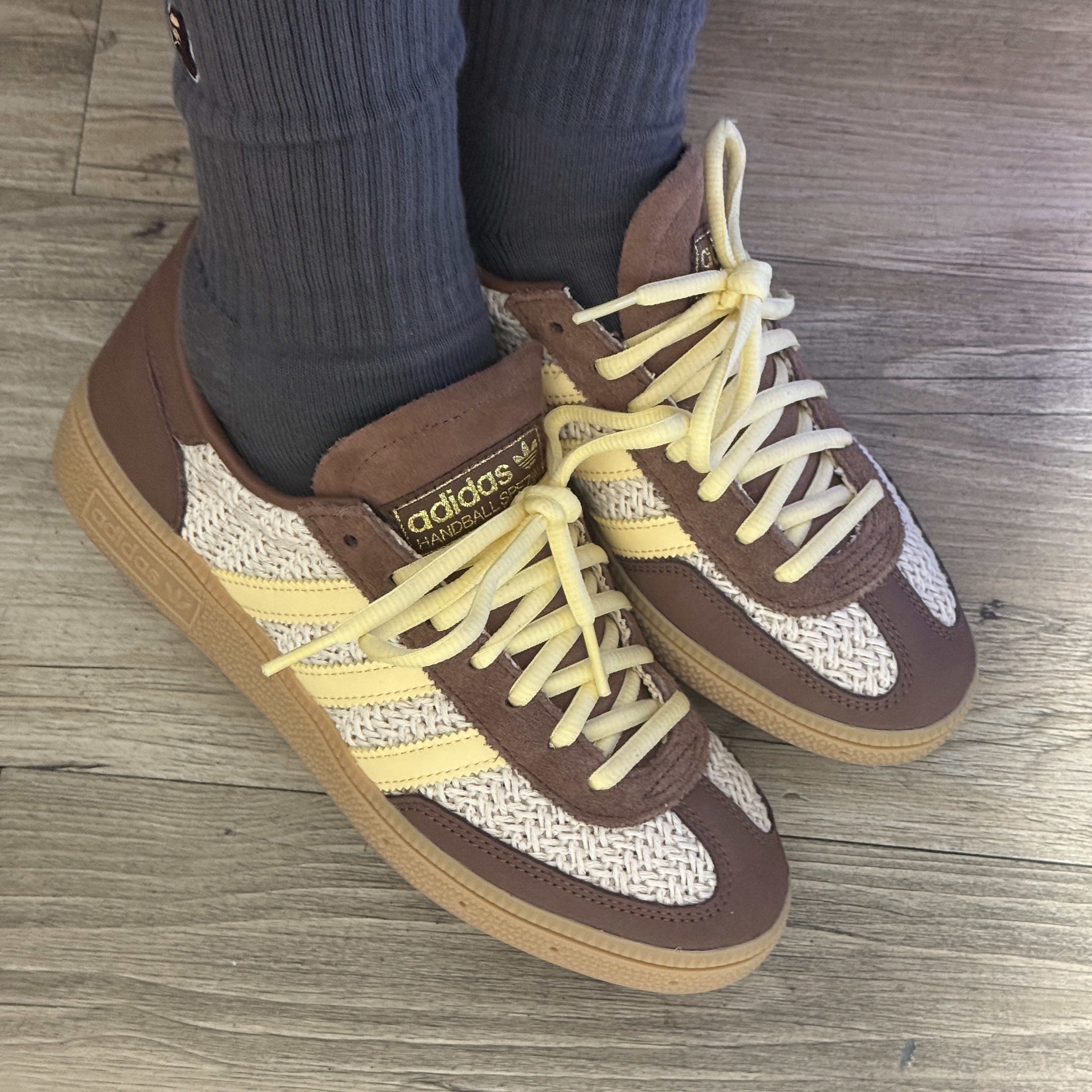 (W) Adidas Originals Handball Spezial Preloved Brown Orange Tint 착용 스타일