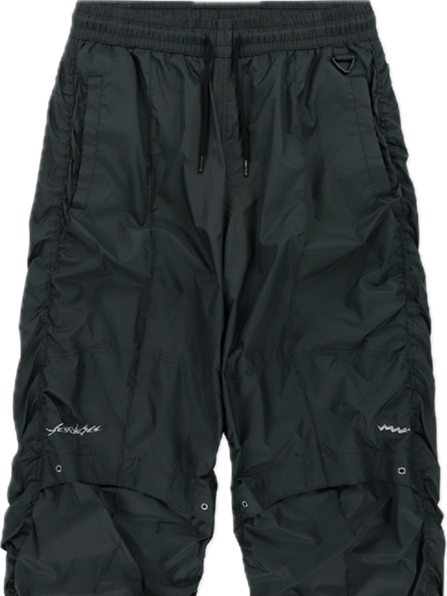 YESEYESEE Staff Trek Pants Black 착용 스타일