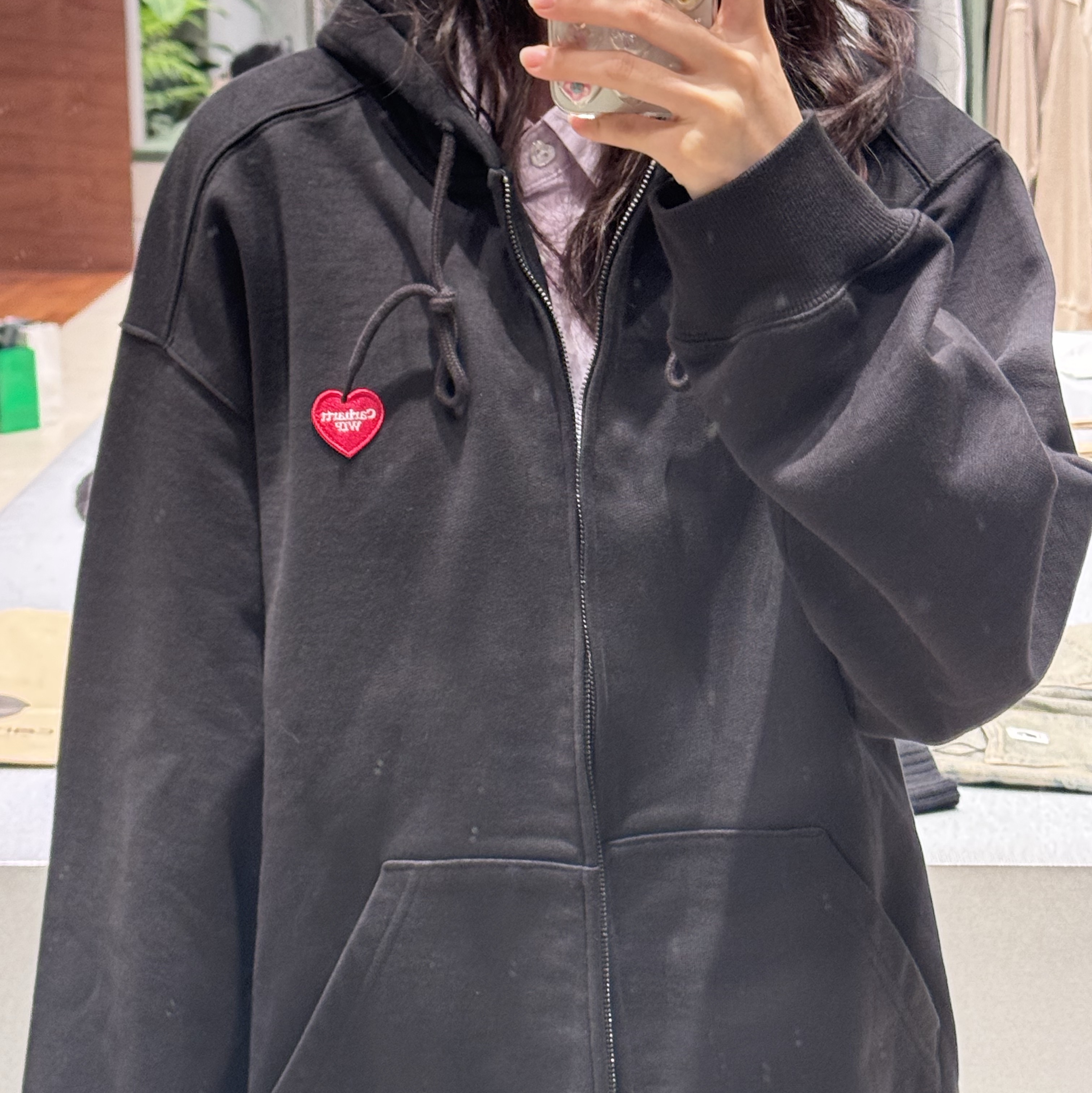 Carhartt WIP Hooded Heart II Hartt Sweat Jacket Black 착용 스타일 - 4