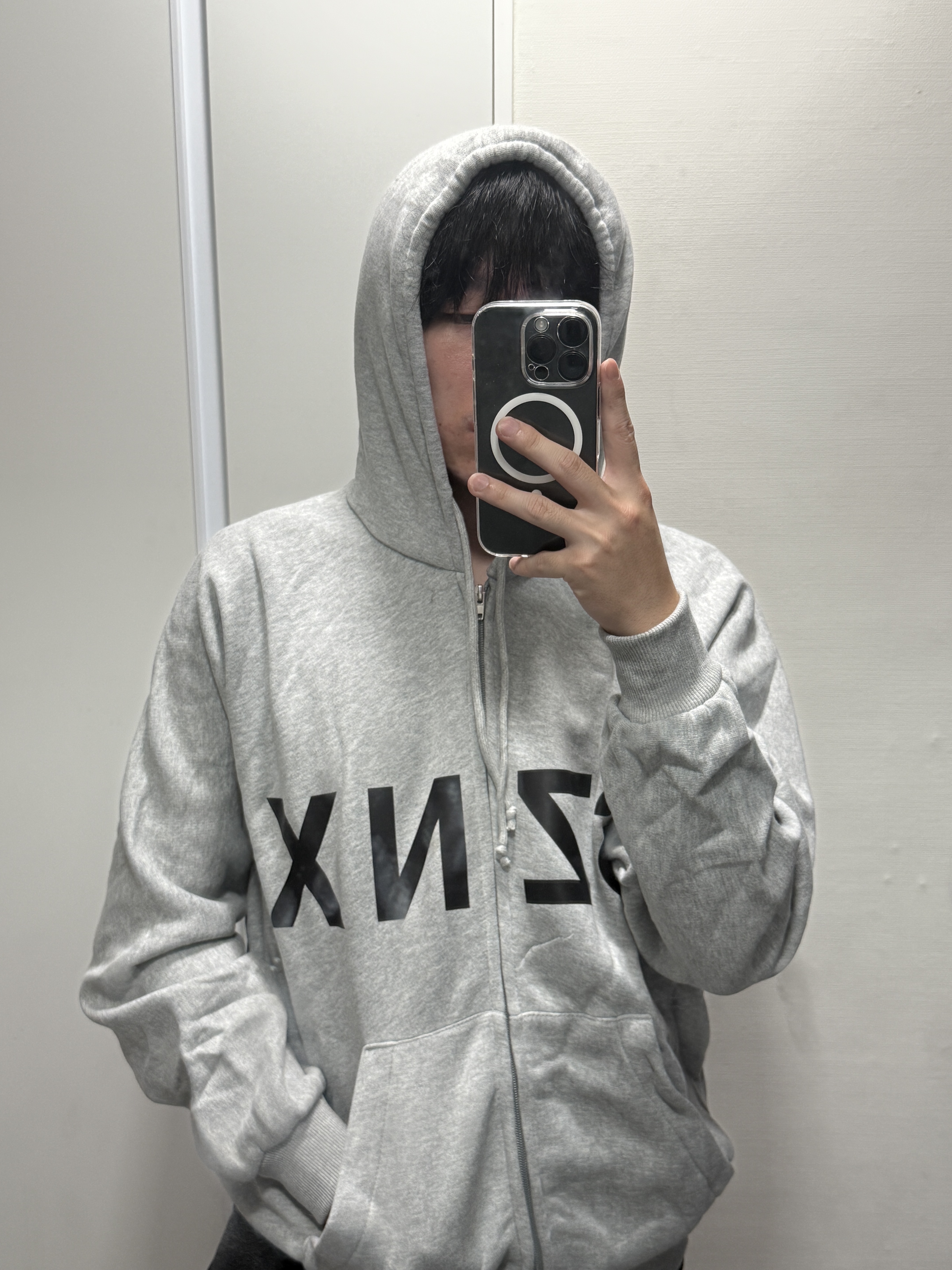 Yeezy HD-10 Grey - Korea Limited 착용 스타일