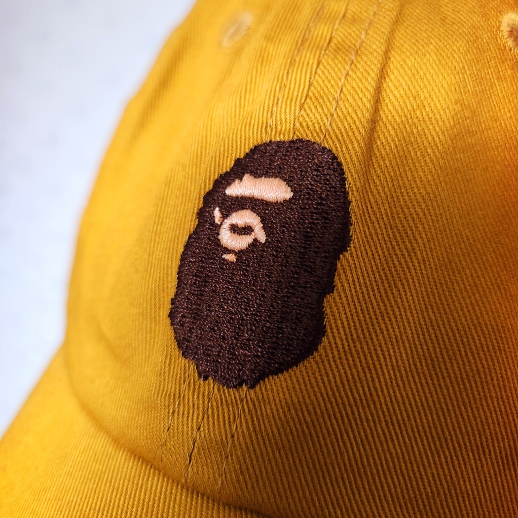 BAPE One Point Cap Yellow, YESEYESEE Logo Cap Black 착용 스타일 - 2