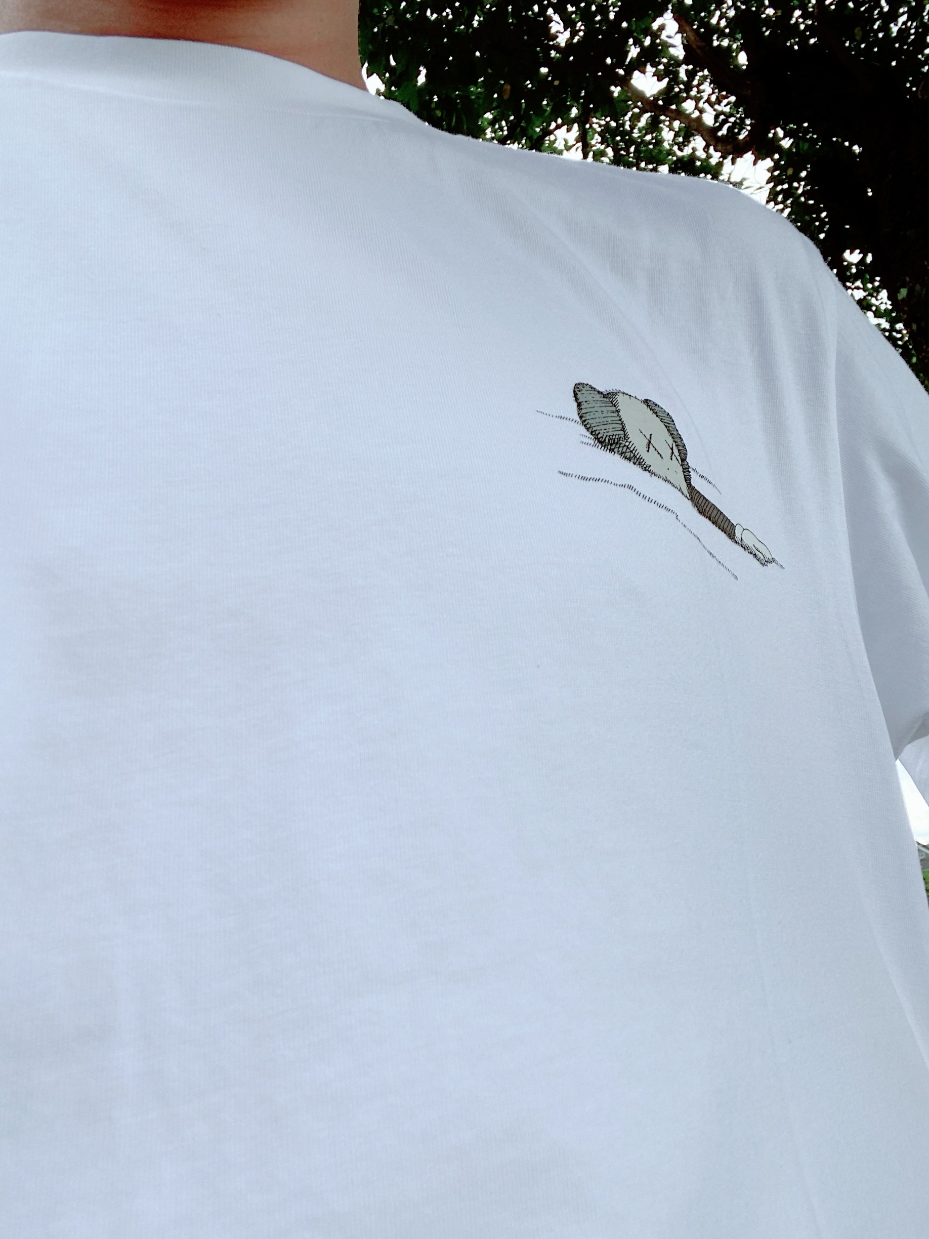 Uniqlo UT x Kaws Short Sleeve Graphic T-Shirt White - KR 착용 스타일